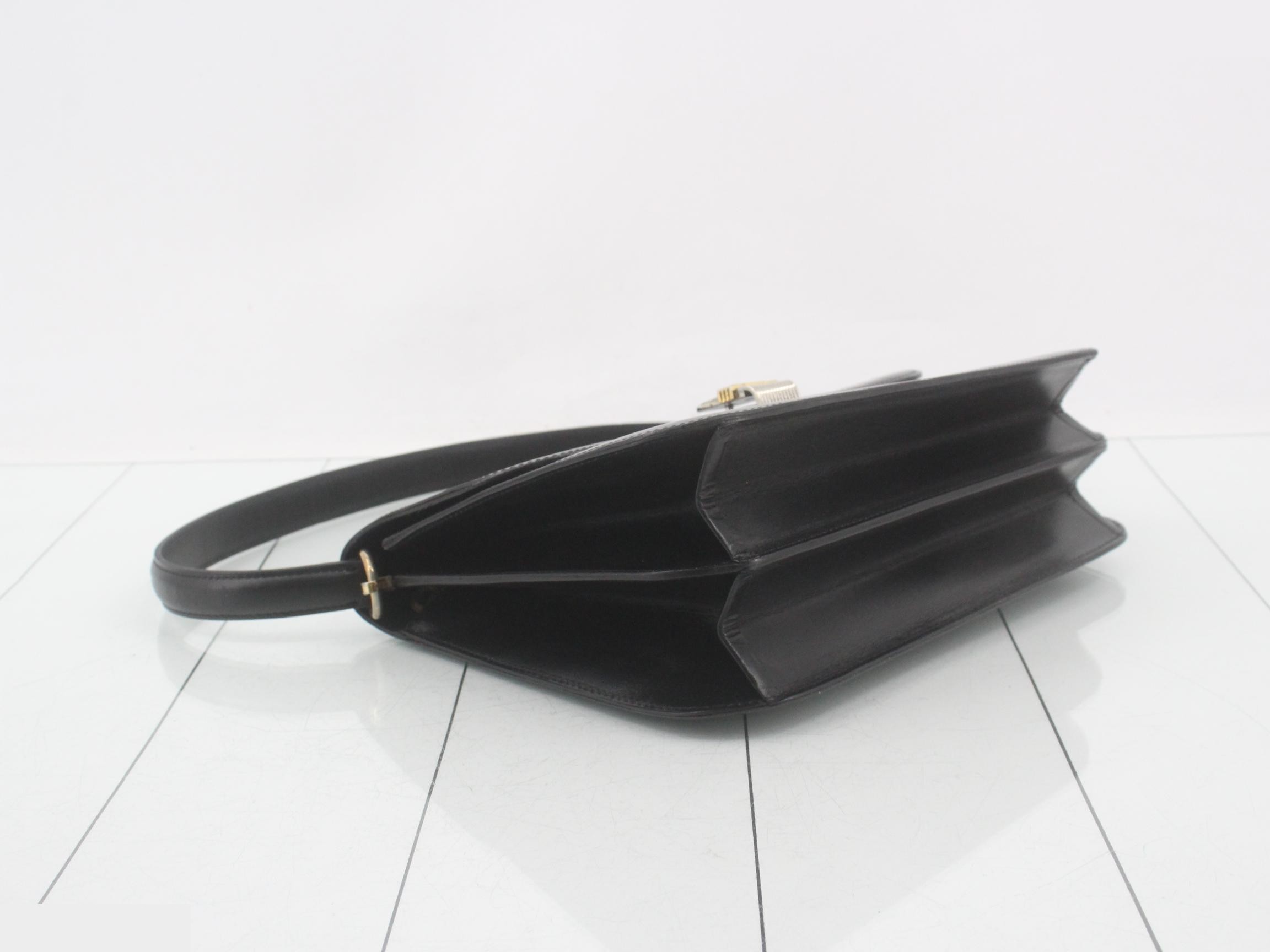 Logo hardware, leather — view 5