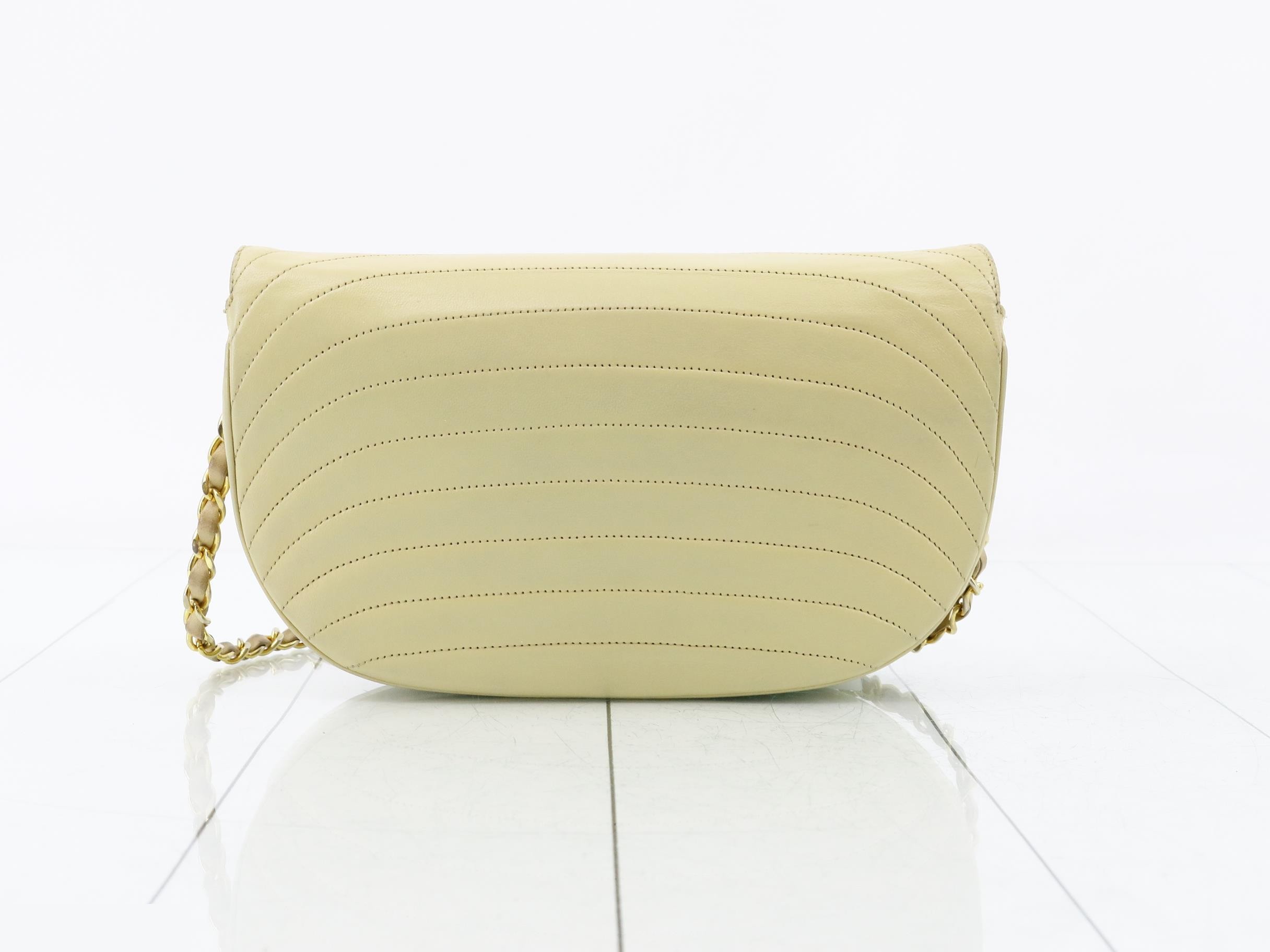 Mademoiselle (Bag) - Shoulder Bag — view 2