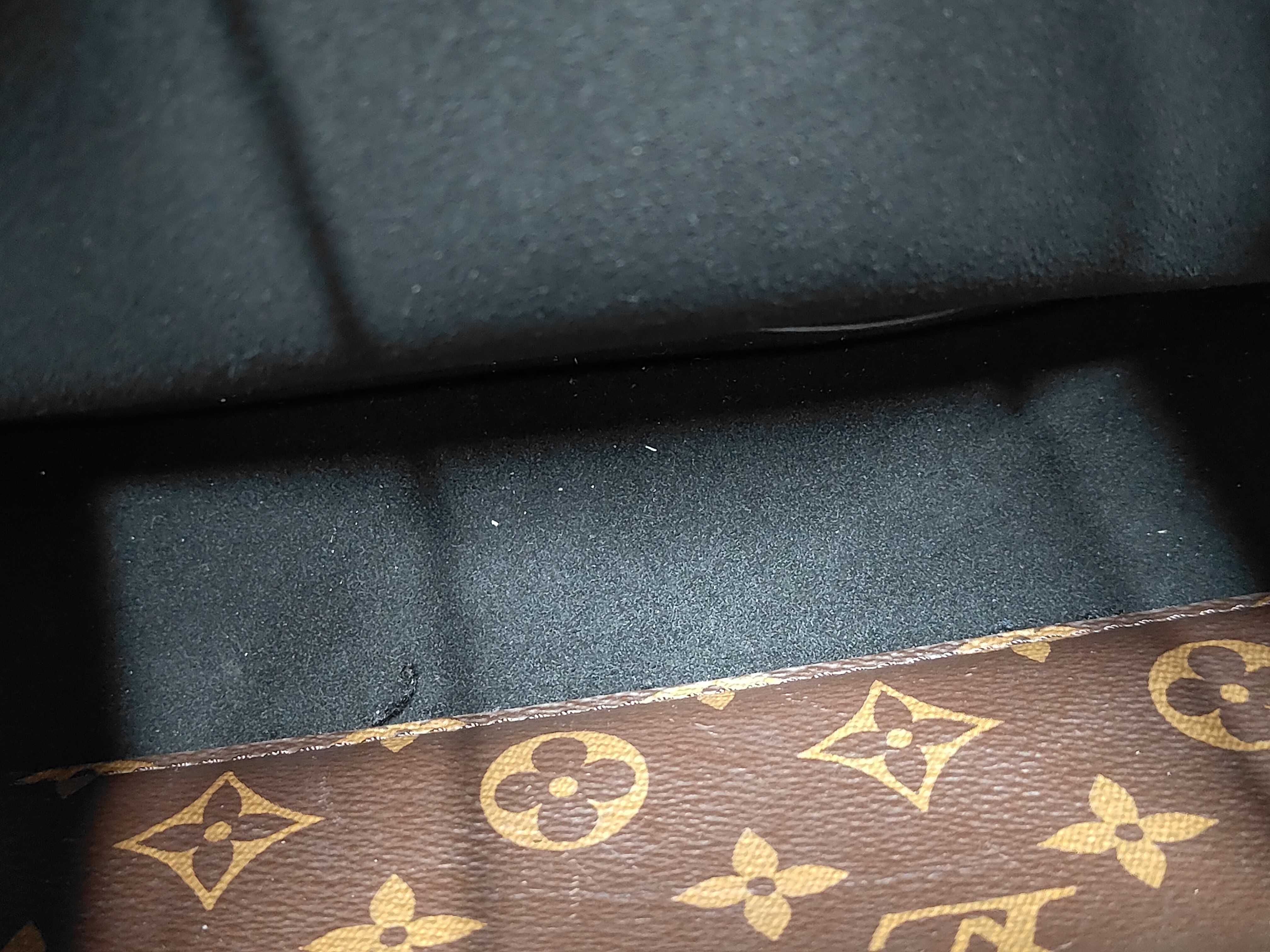 Monogram M44020 Noir Bag — view 11