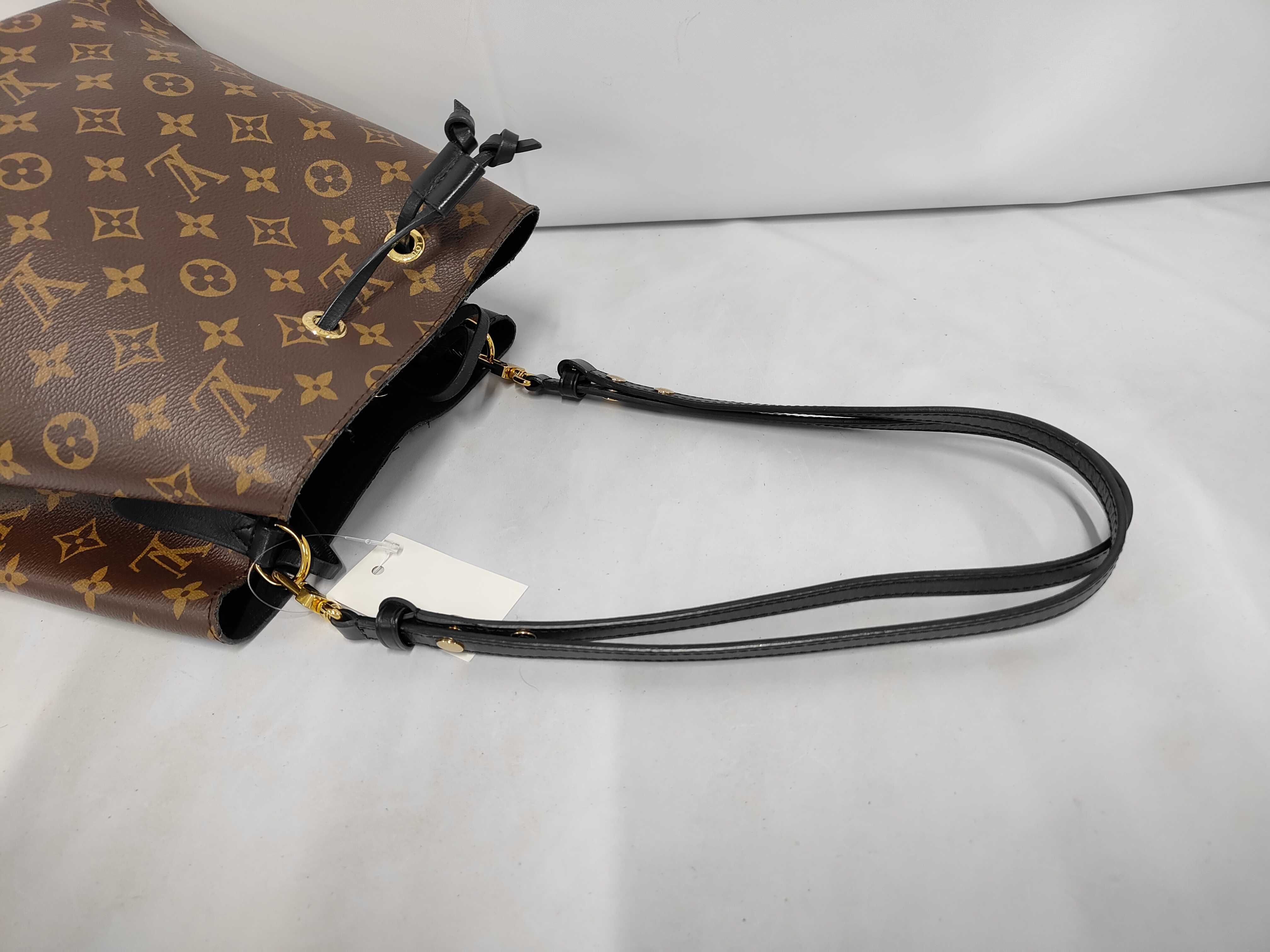 Monogram M44020 Noir Bag — view 5