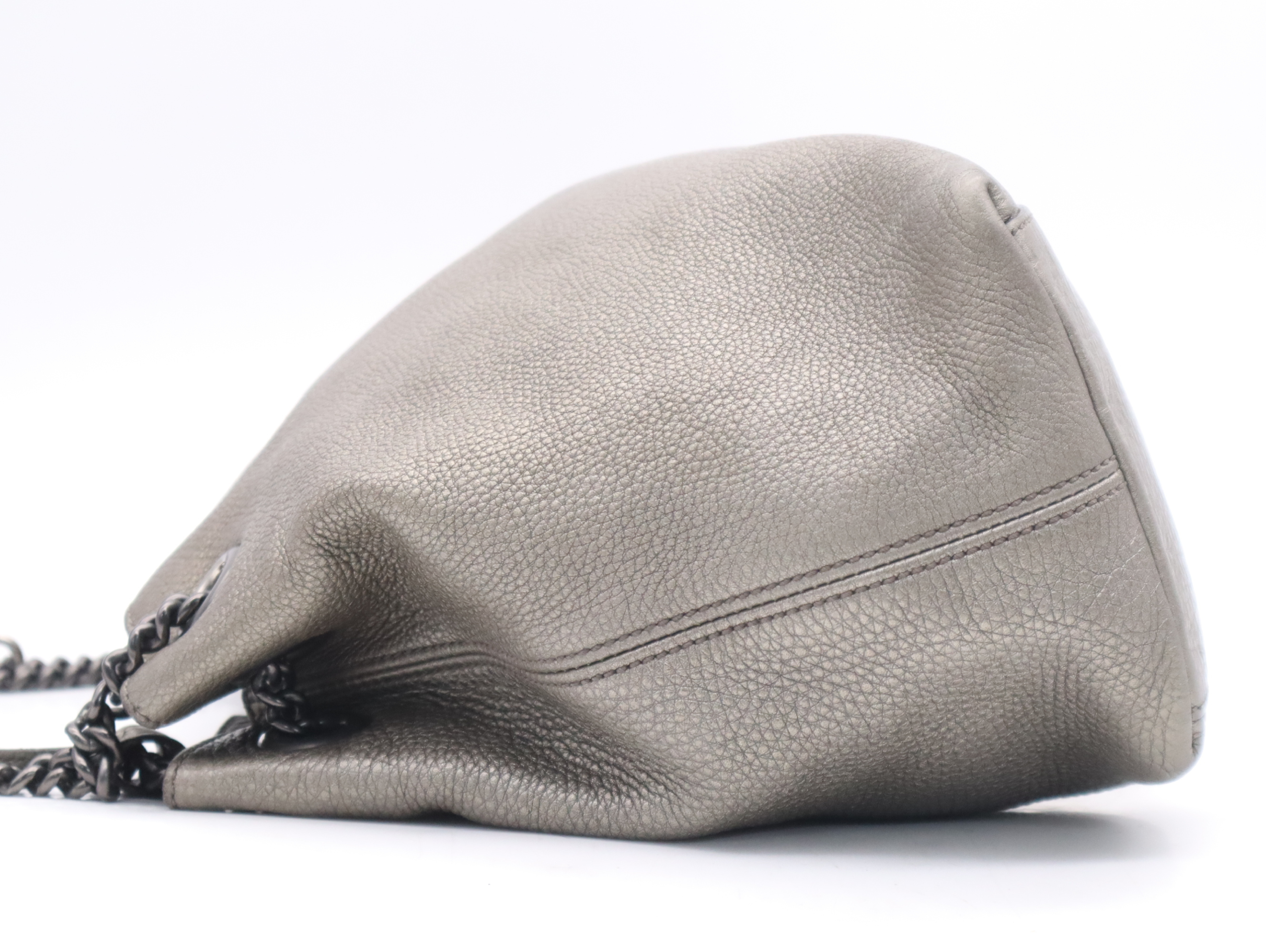 Leather Soho Interlocking G Chain Shoulder Bag, Gray Metallic Silver Hardware, with Charm. — view 3