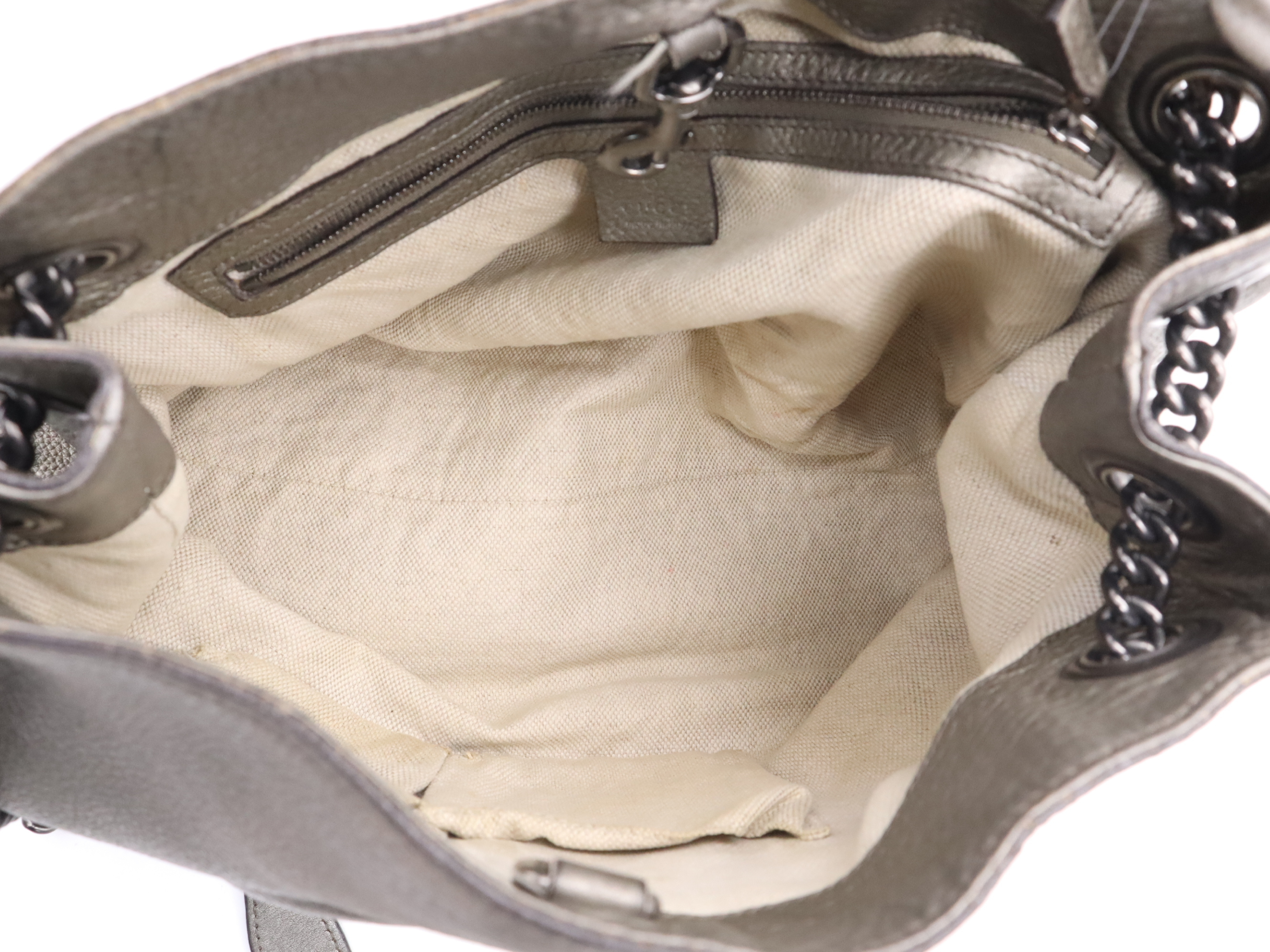 Leather Soho Interlocking G Chain Shoulder Bag, Gray Metallic Silver Hardware, with Charm. — view 10
