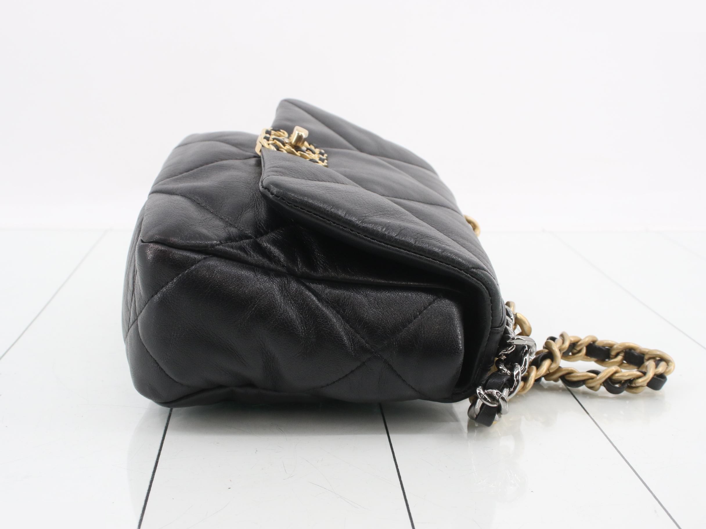 19 Leather 2-Way Chain Shoulder Bag — view 3