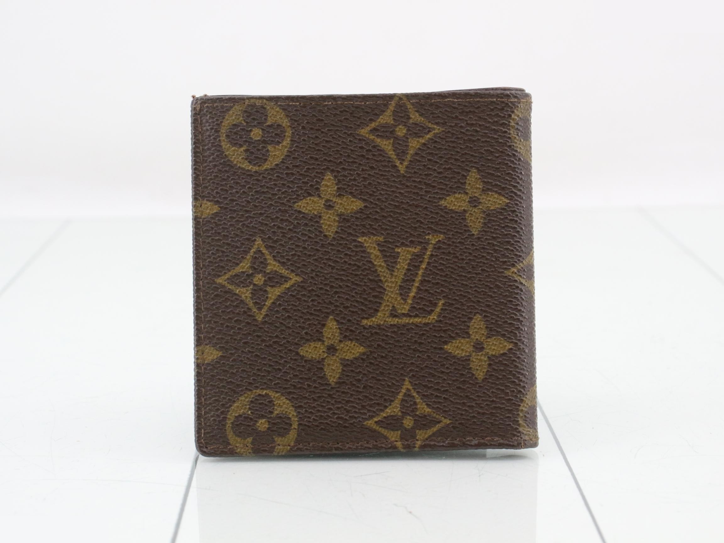 Card case — view 2