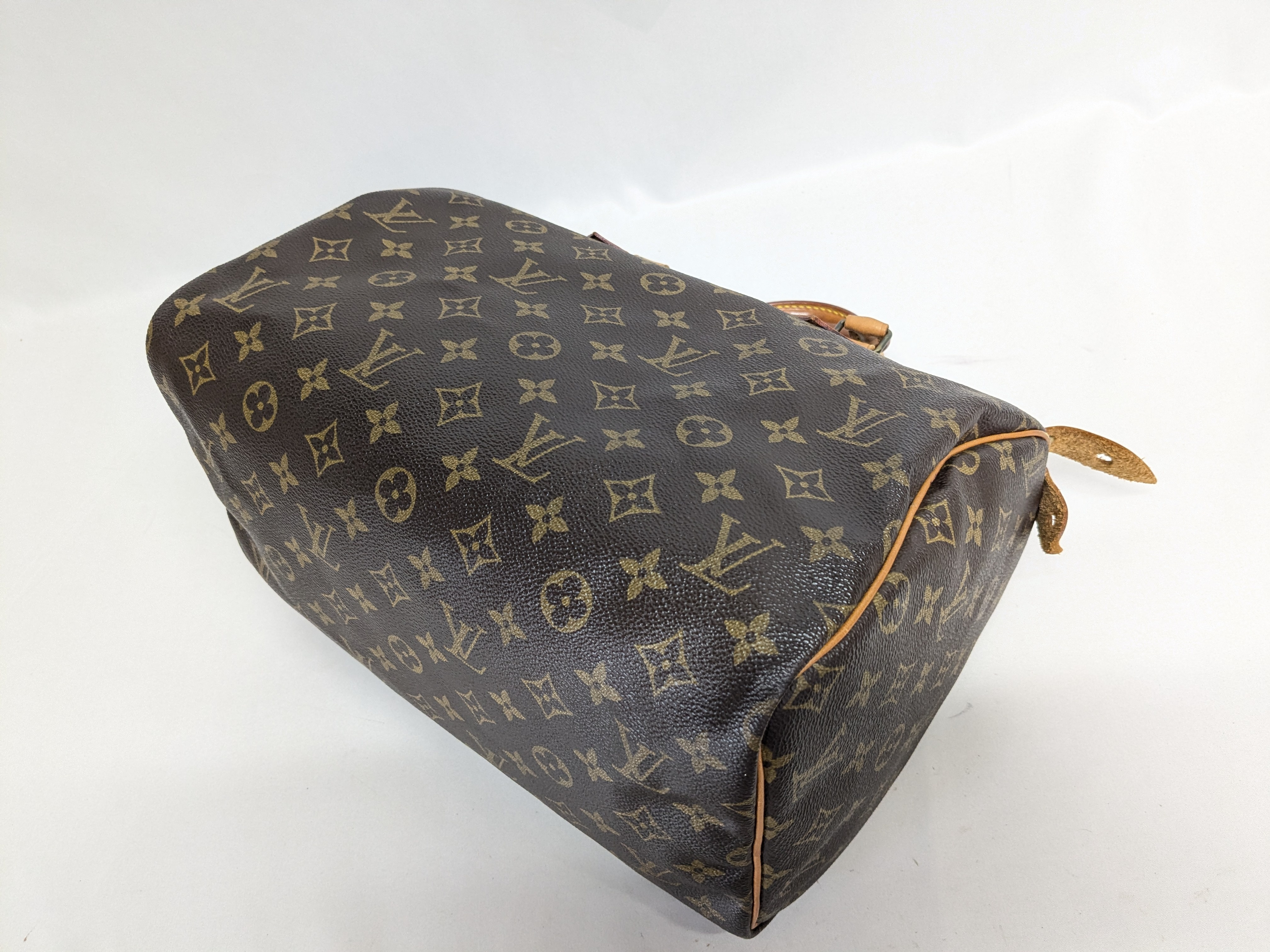 LV Monogram Speedy 30 Handbag — view 4
