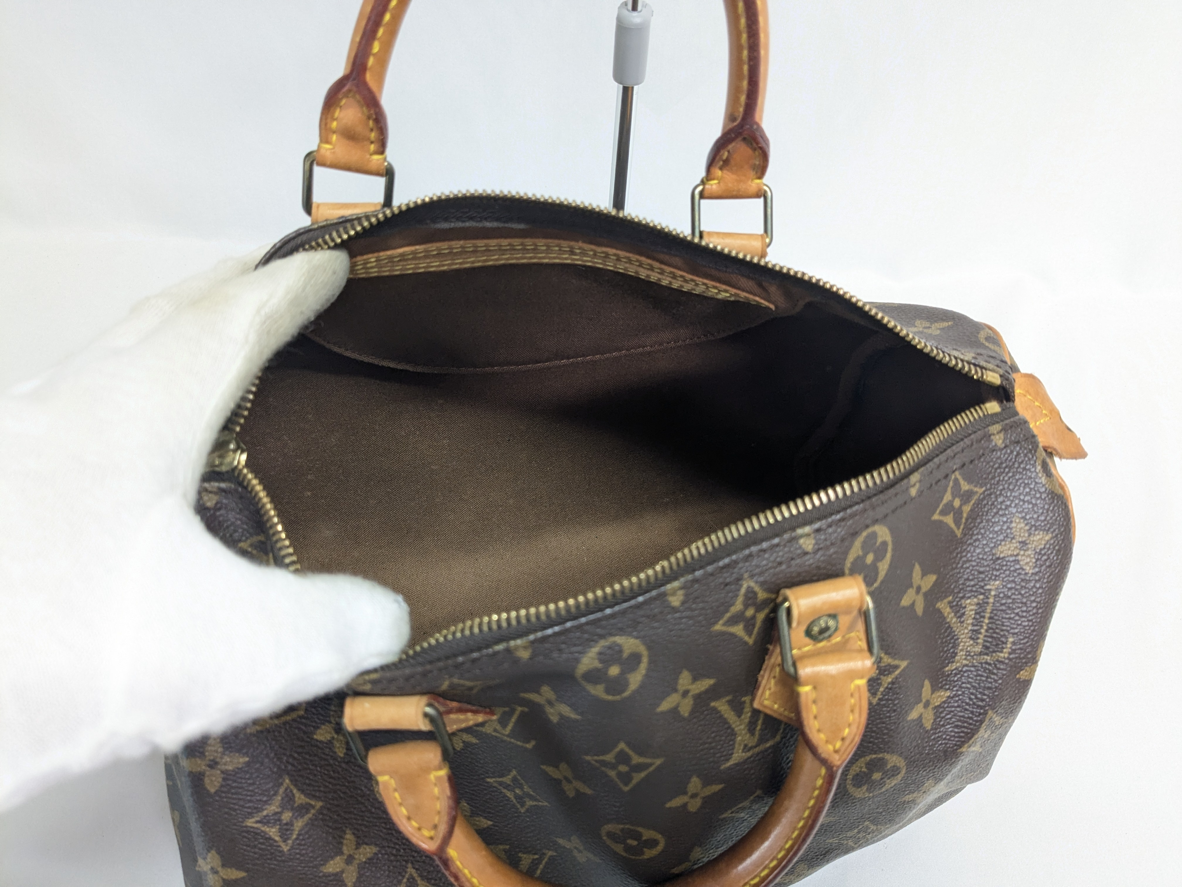 LV Monogram Speedy 30 Handbag — view 8