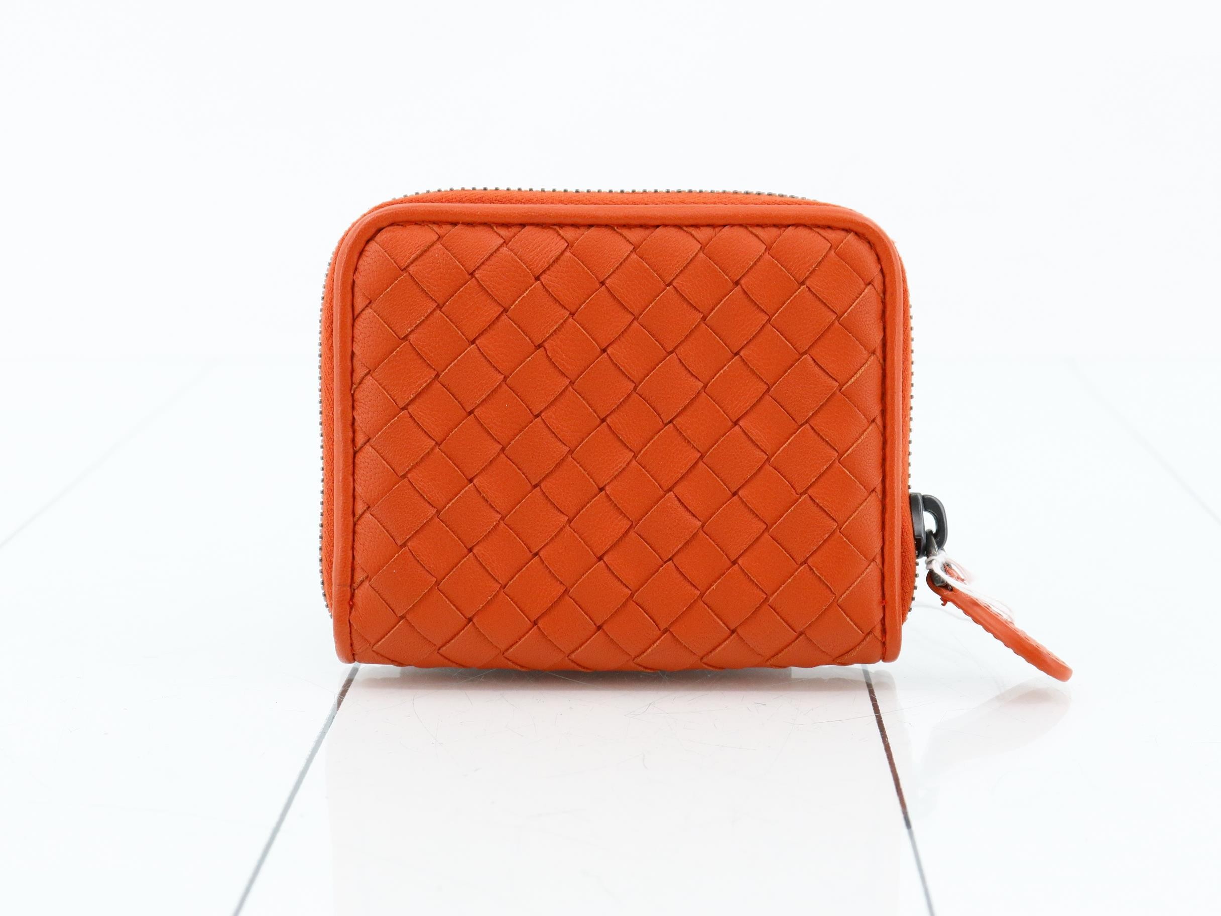 Intrecciato Round Zipper Compact Wallet — view 2