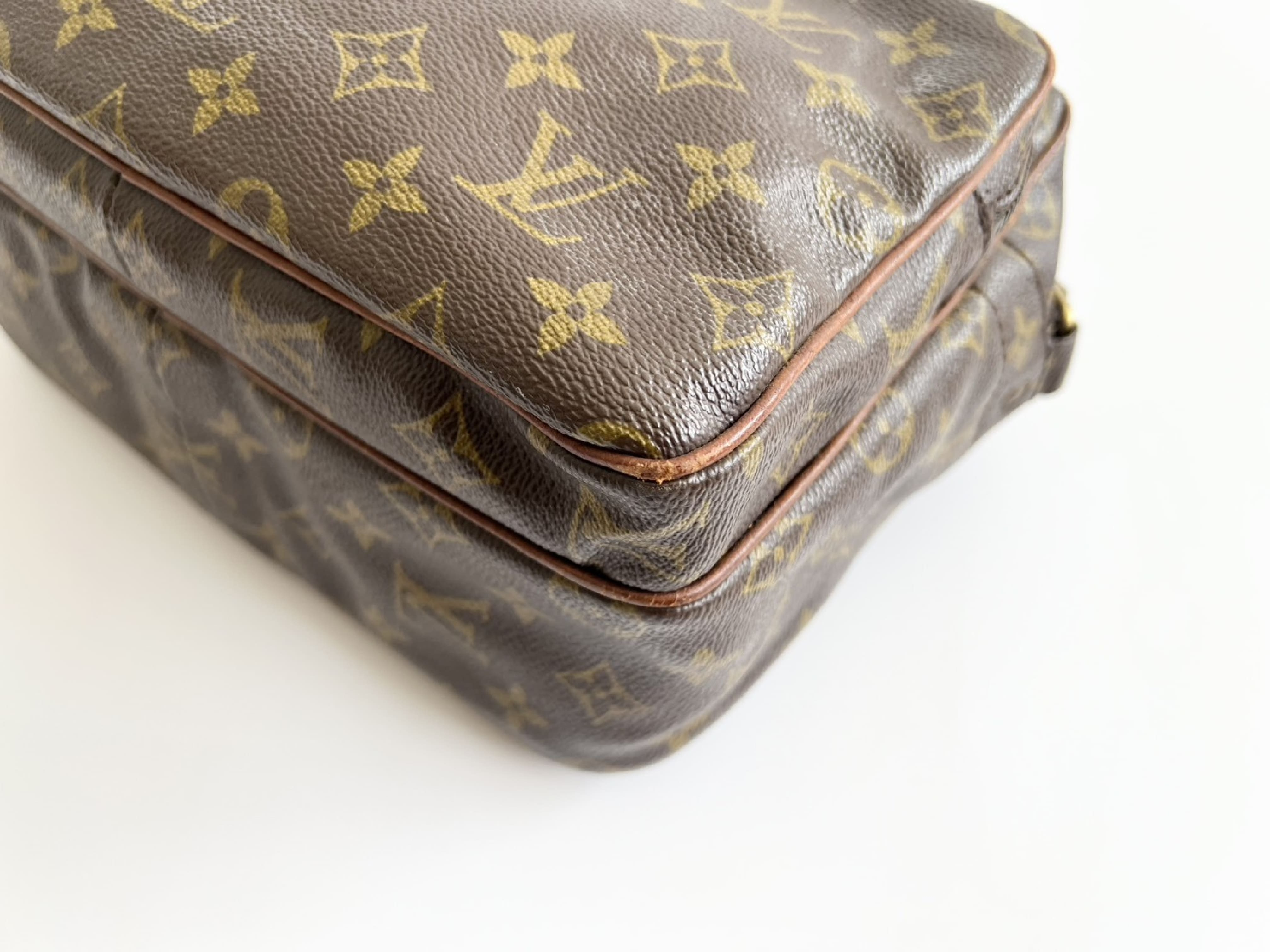 Nile M45244 Monogram Leather Shoulder Bag — view 11