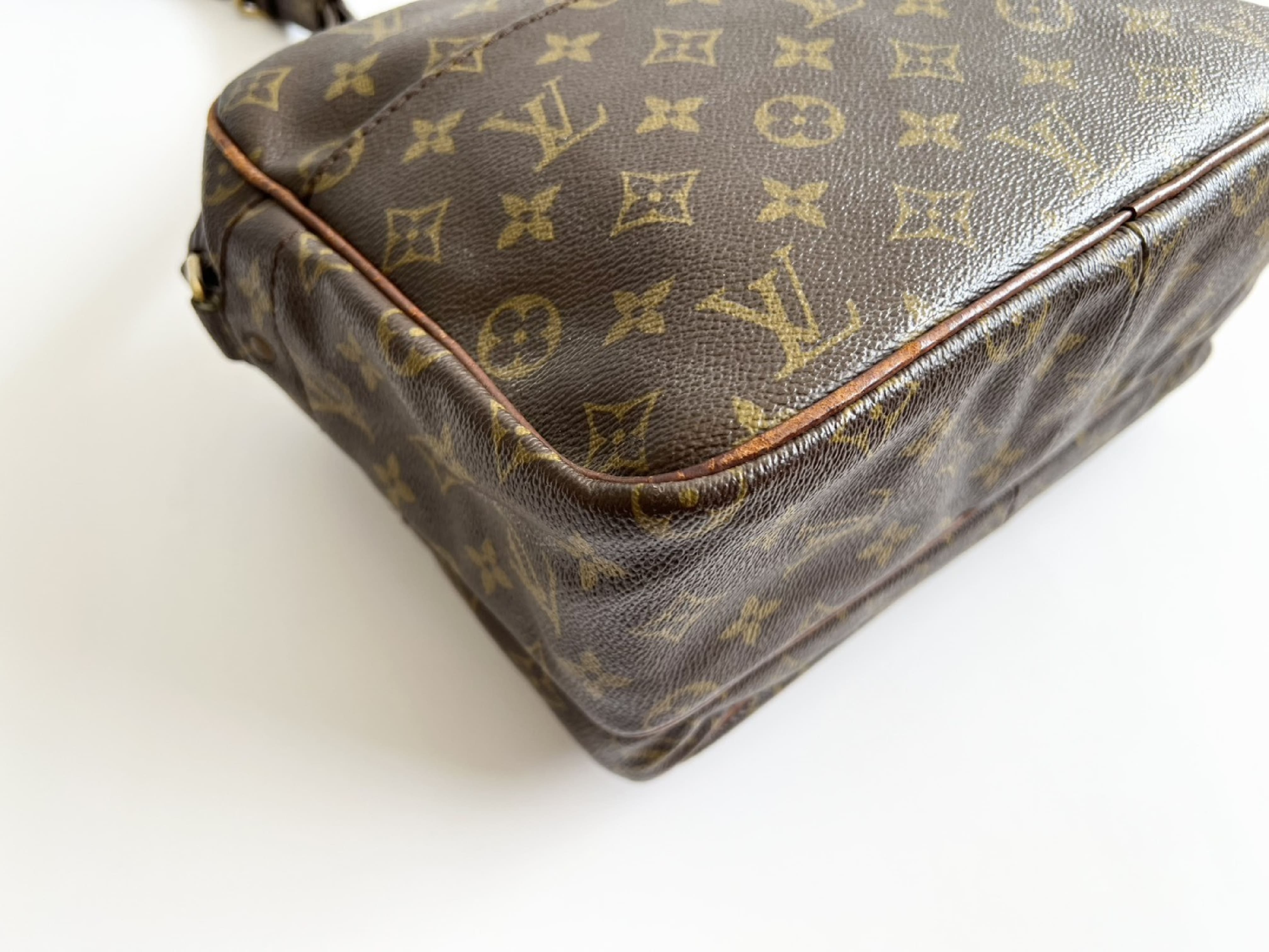 Nile M45244 Monogram Leather Shoulder Bag — view 12