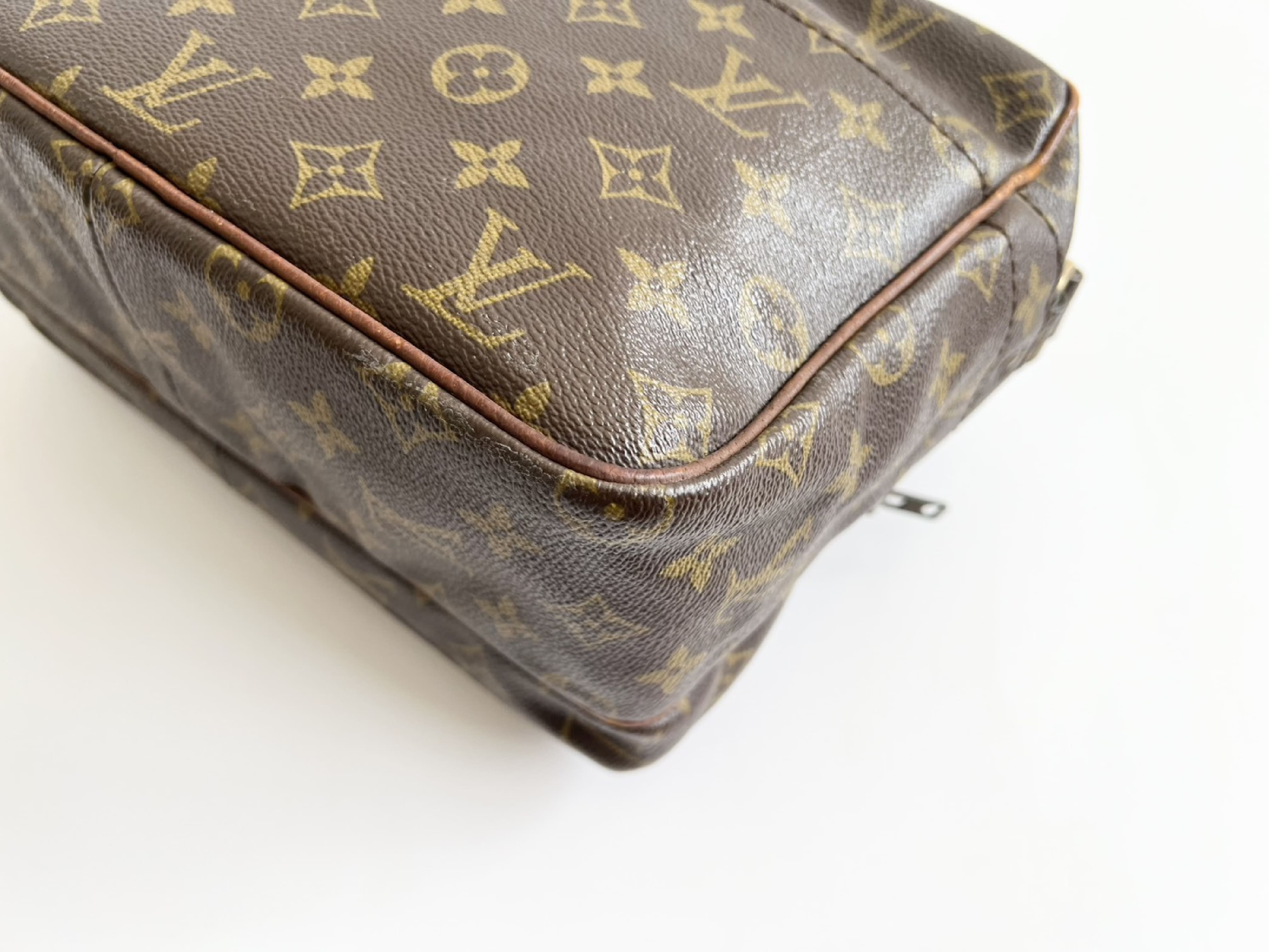 Nile M45244 Monogram Leather Shoulder Bag — view 13