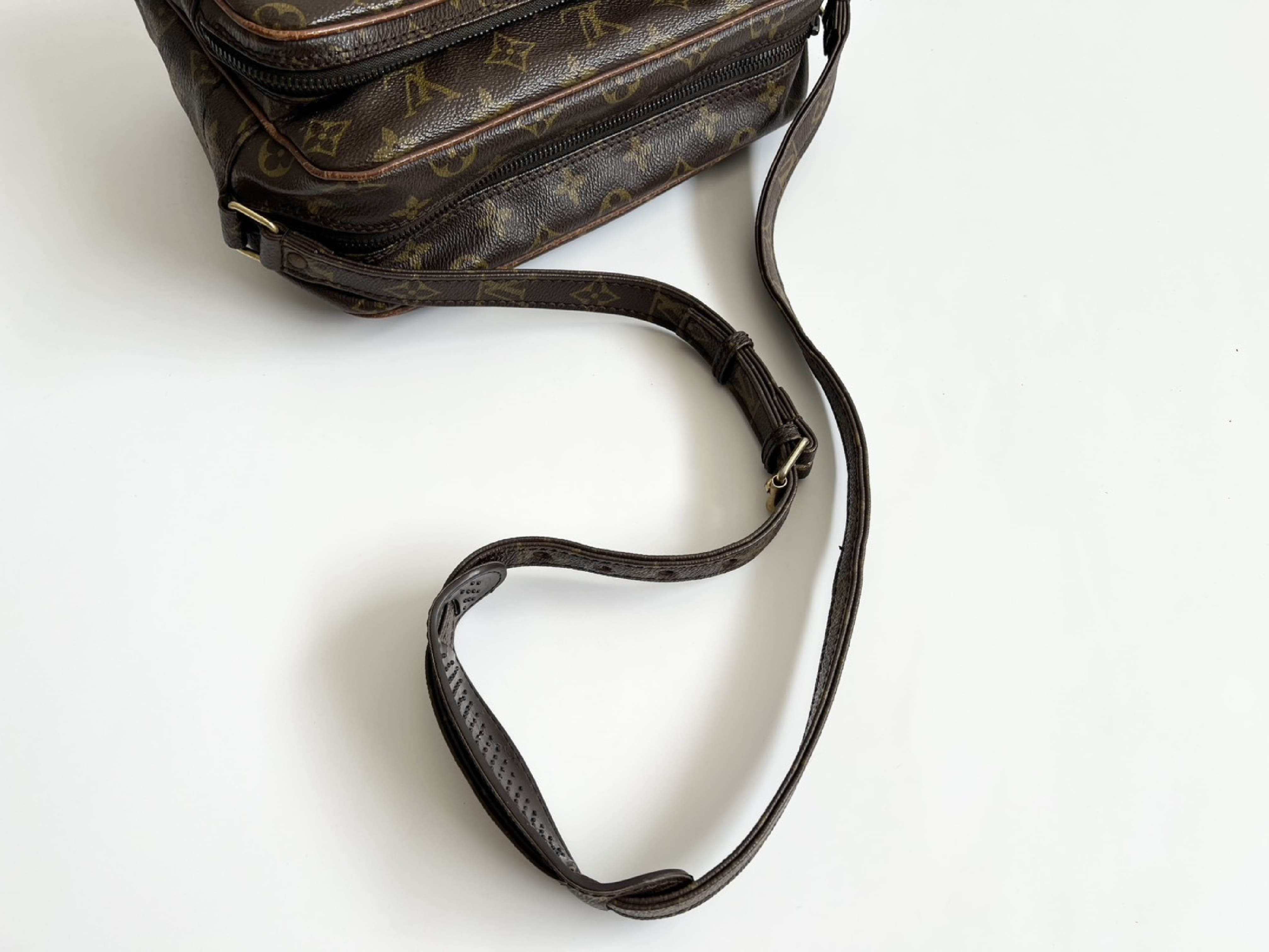 Nile M45244 Monogram Leather Shoulder Bag — view 3