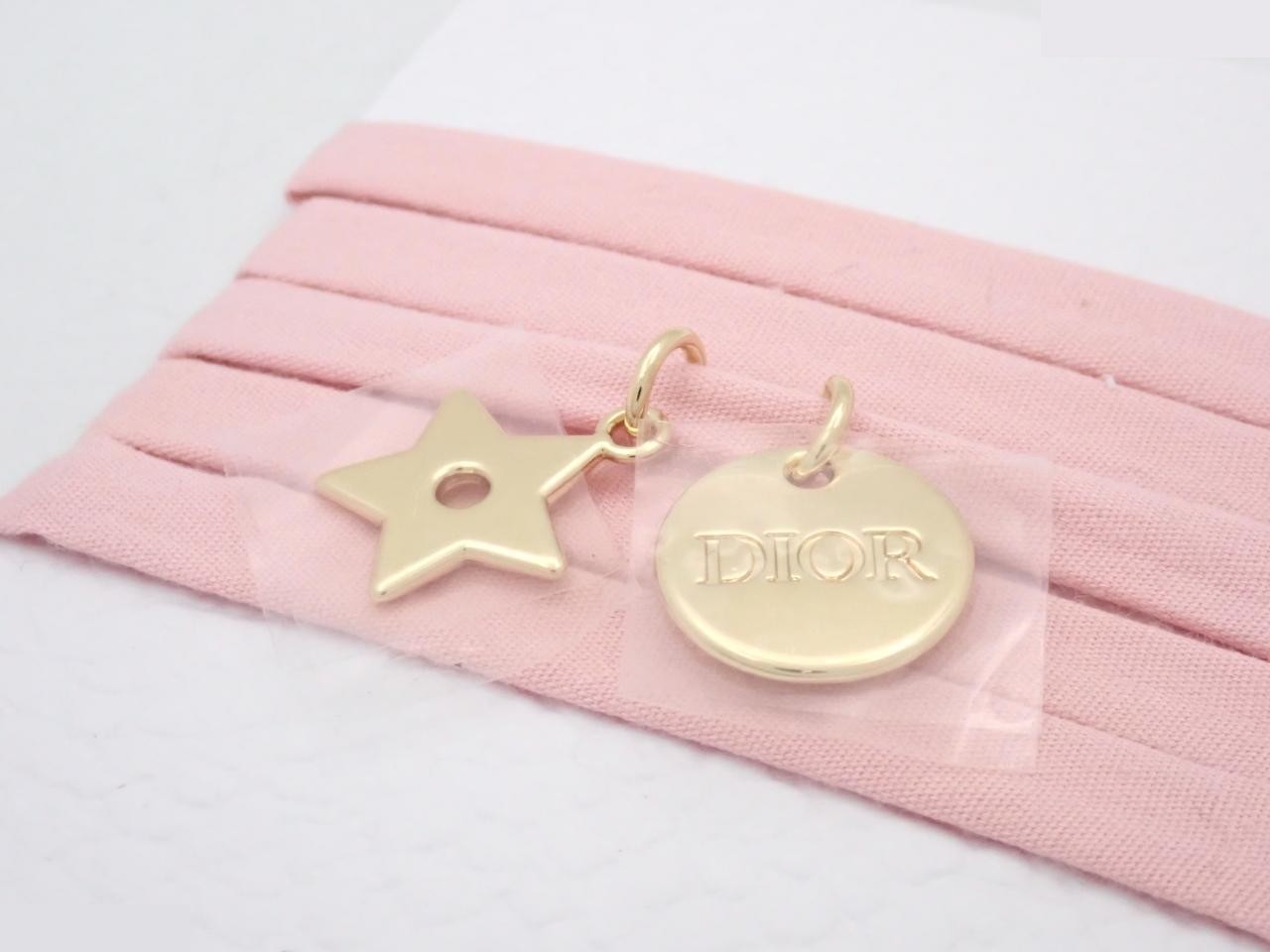 Beauty Star Charm Choker (Novelty Item) — view 3