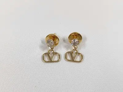 V-logo Stone Gold Pe Earrings