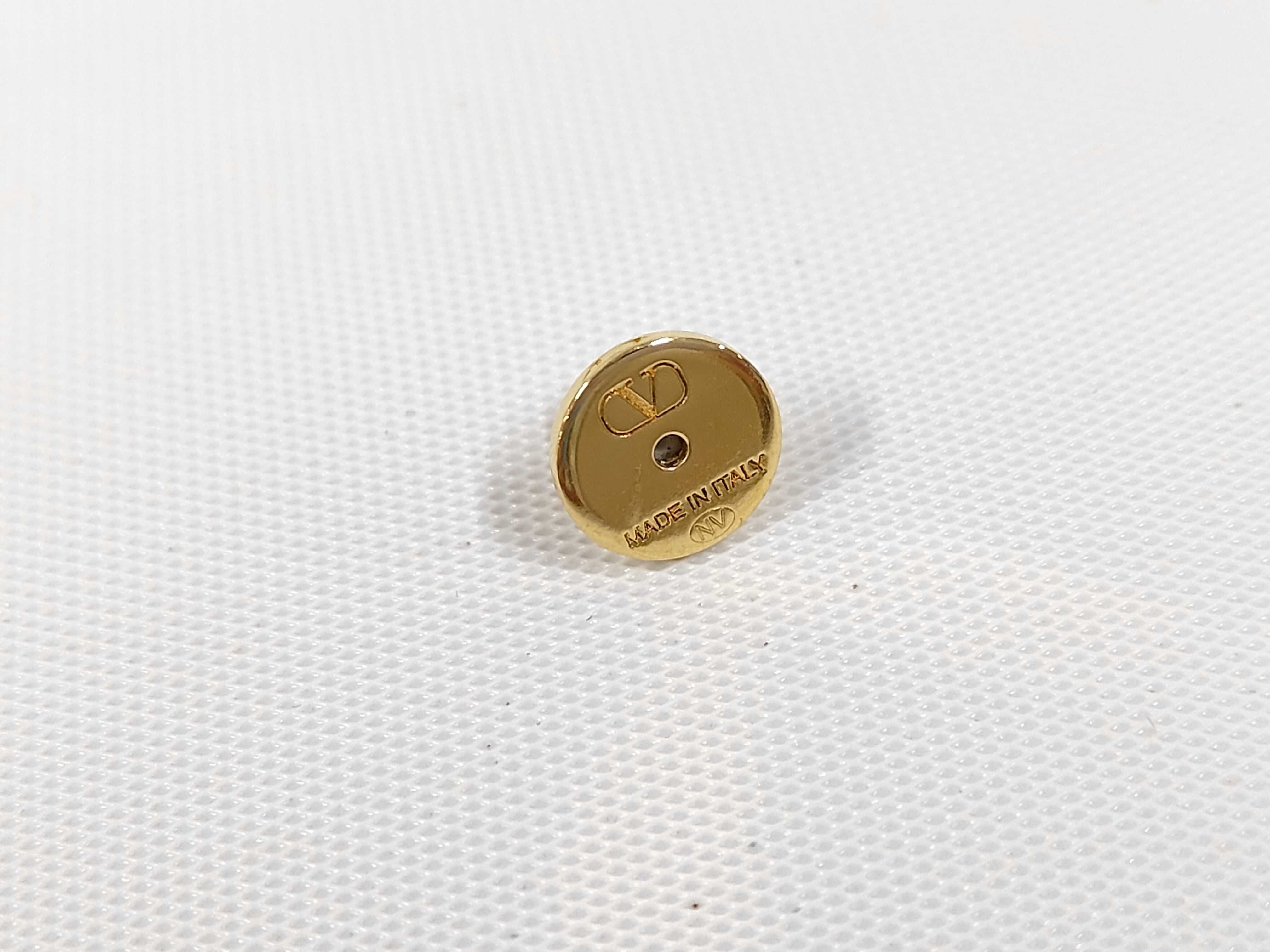 V-logo Stone Gold Pe Earrings — view 4