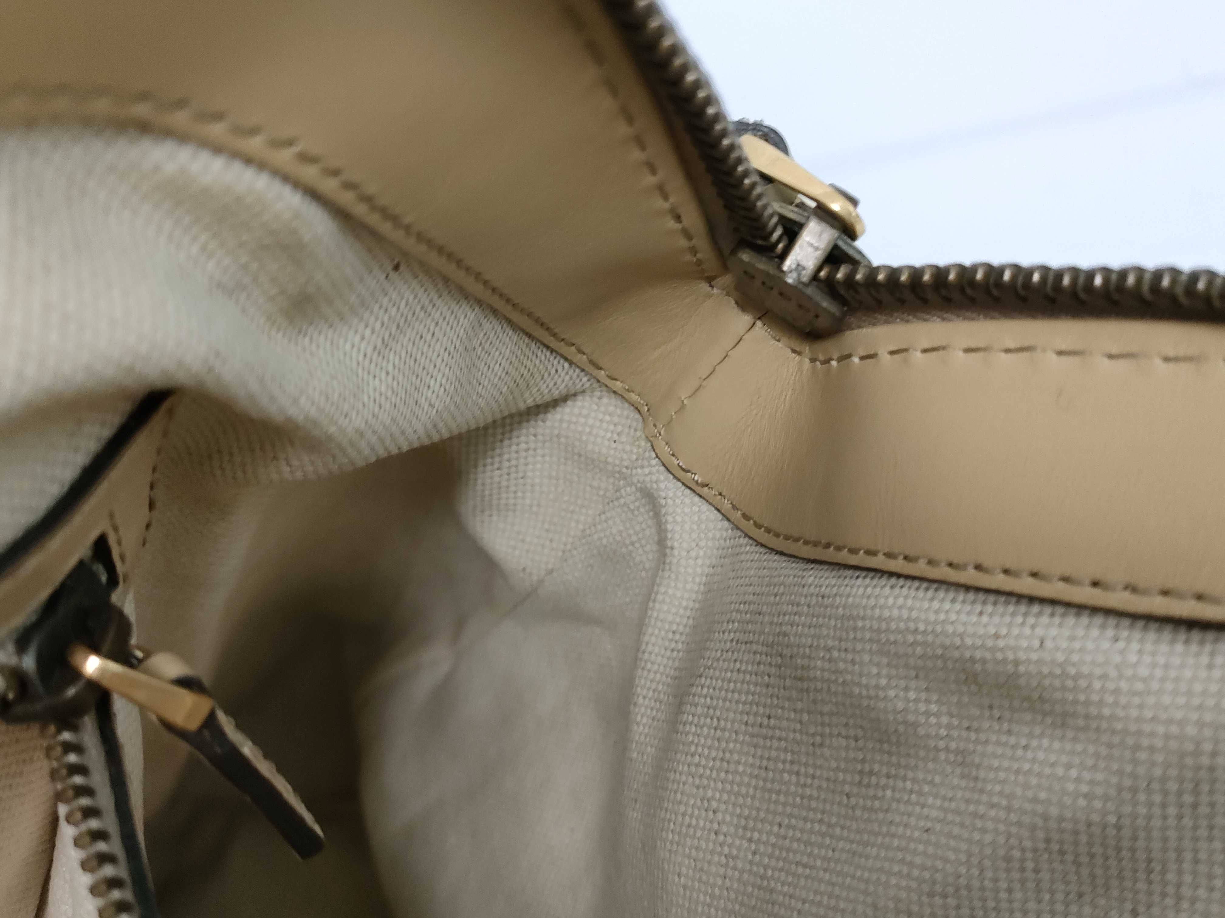 GG Canvas Bag Handbag — view 12