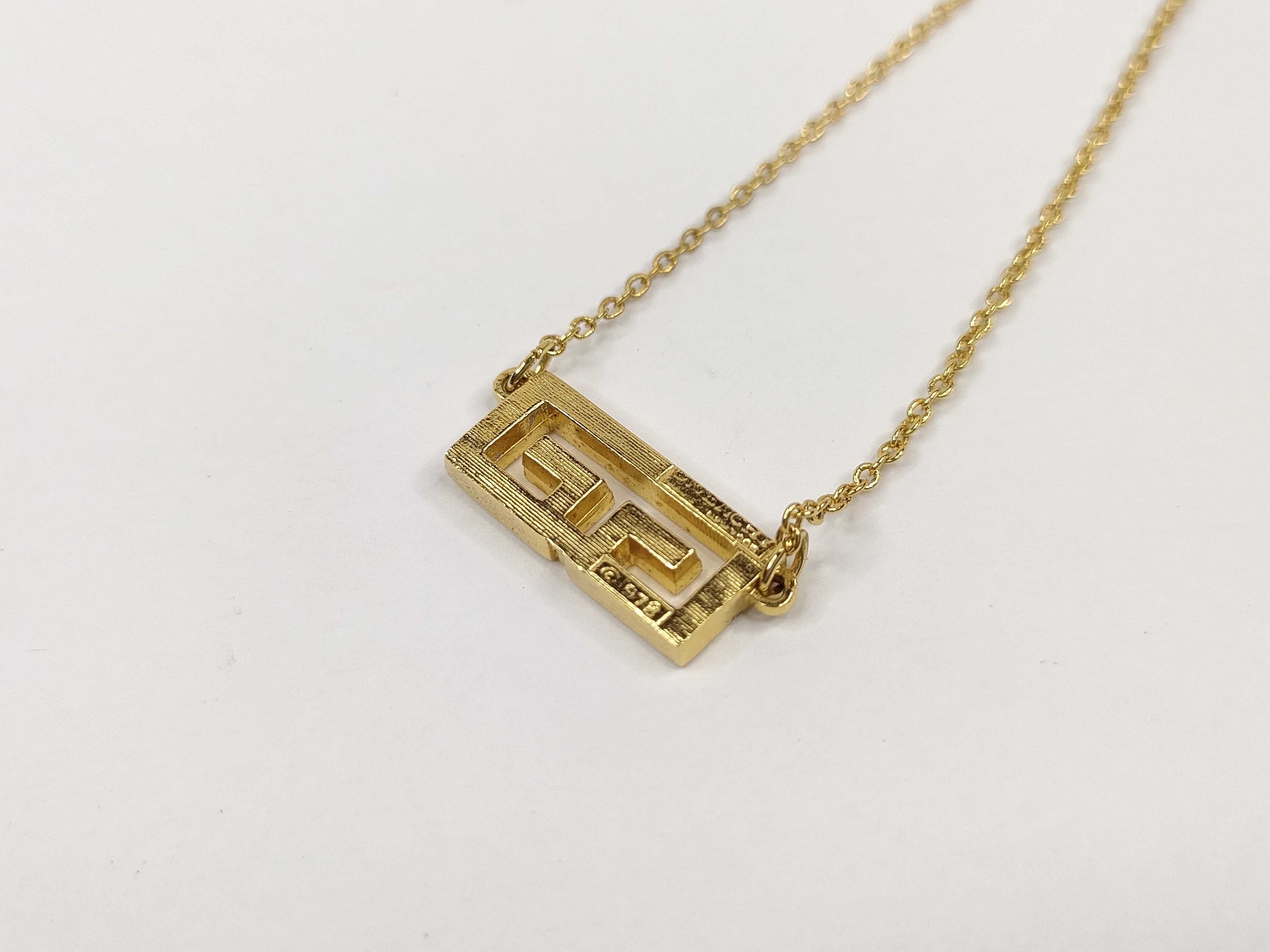 necklace — view 3