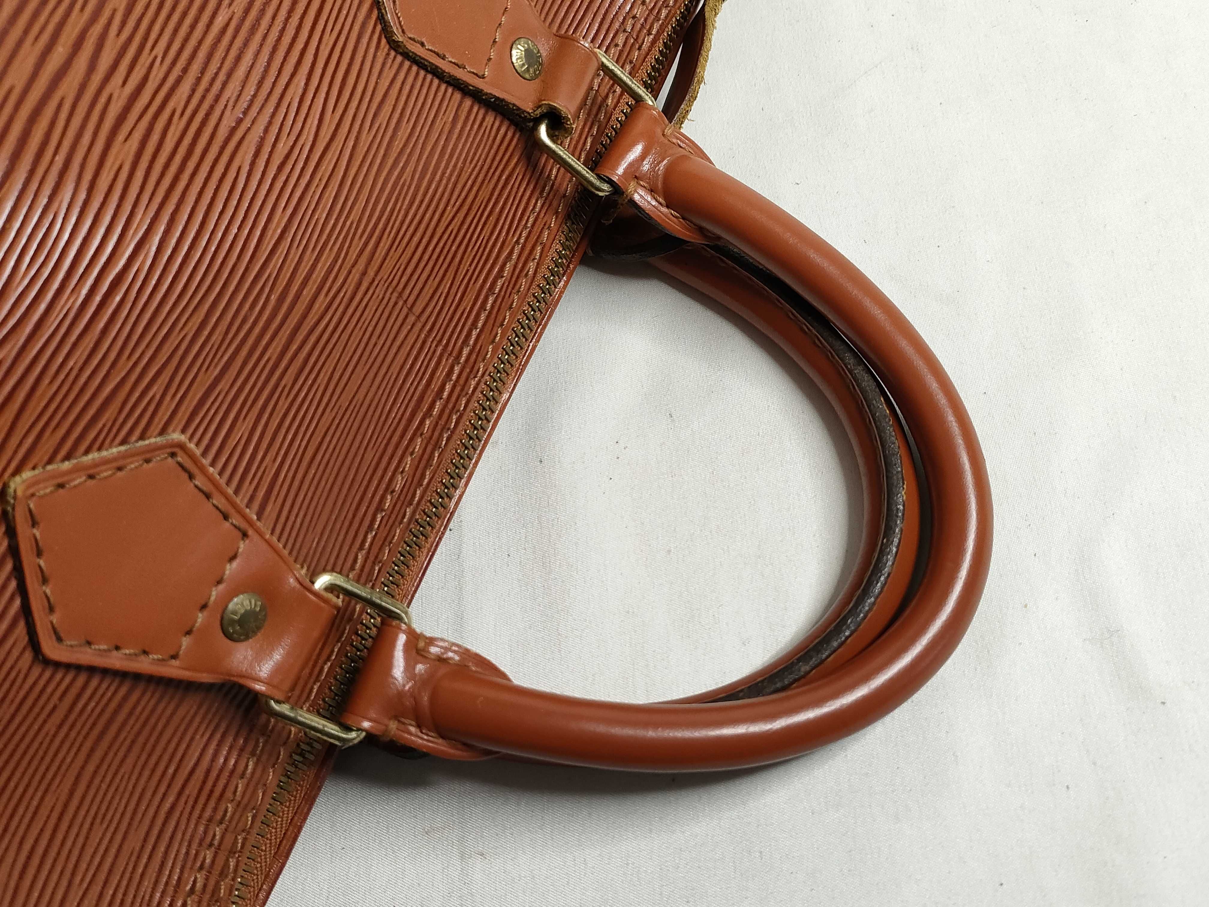 Epi Leather Handbag, Speedy 30, Kenya Brown, N43003 — view 3