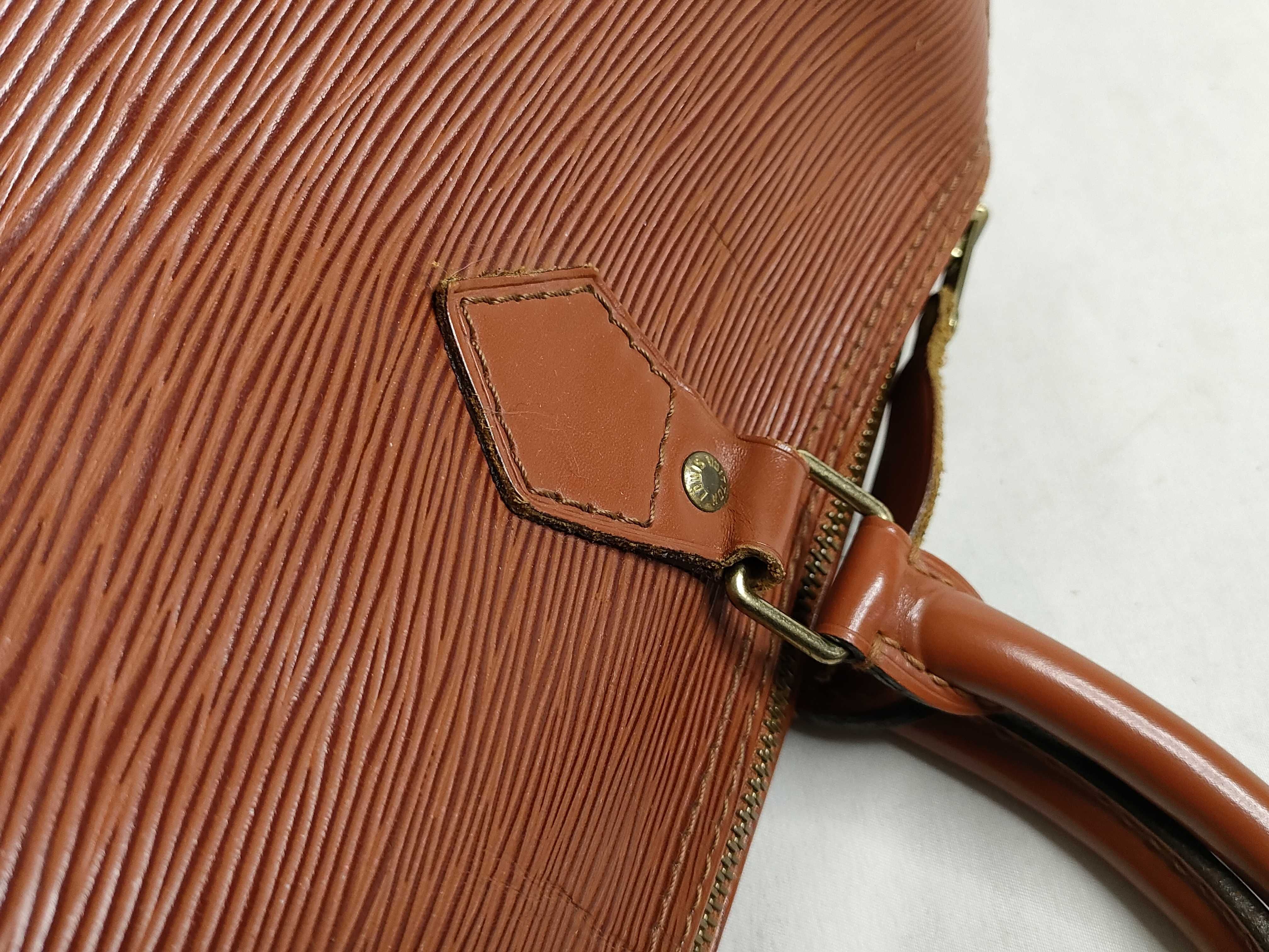Epi Leather Handbag, Speedy 30, Kenya Brown, N43003 — view 5