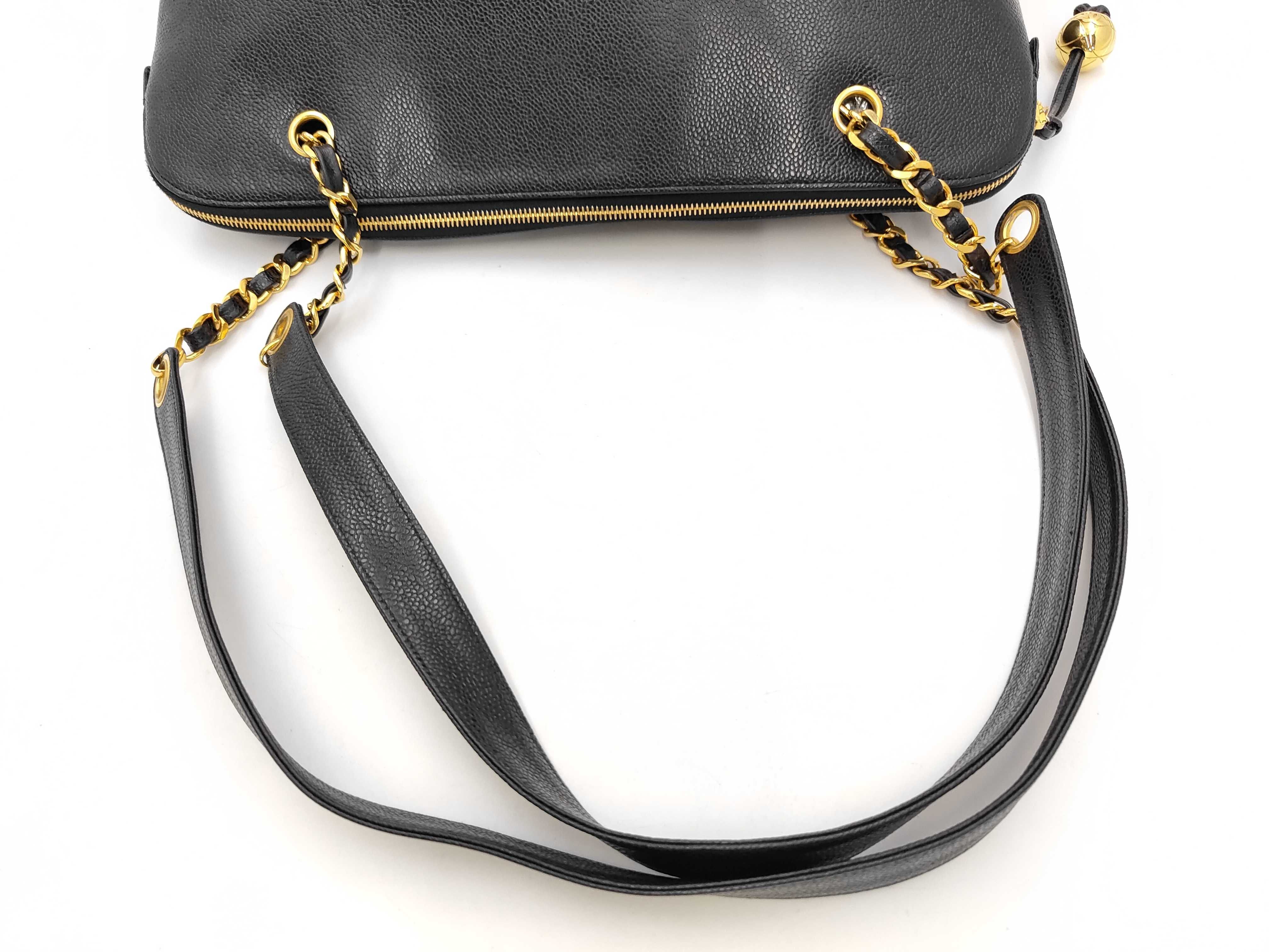 Caviar Skin Tote Bag Chain Tote Bag — view 5