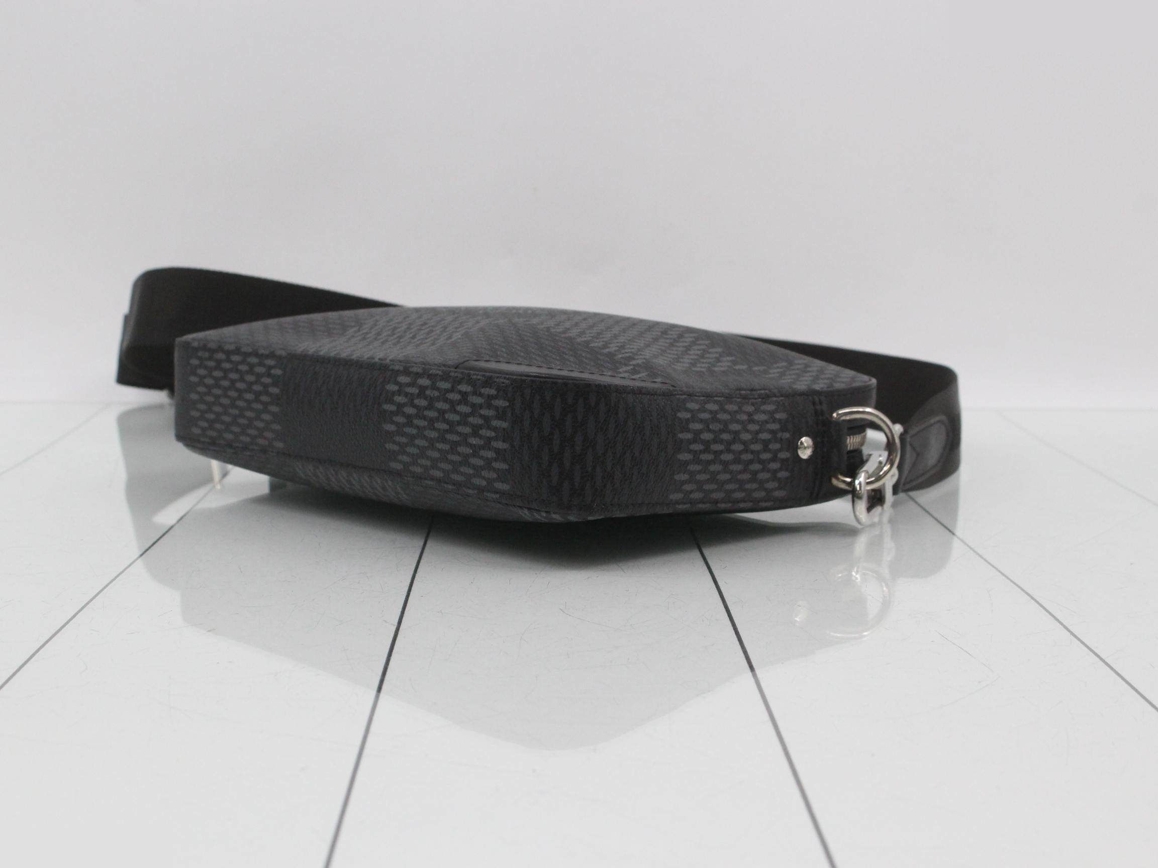 LV Trio Messenger Damier Graphite N50017 Black — view 6