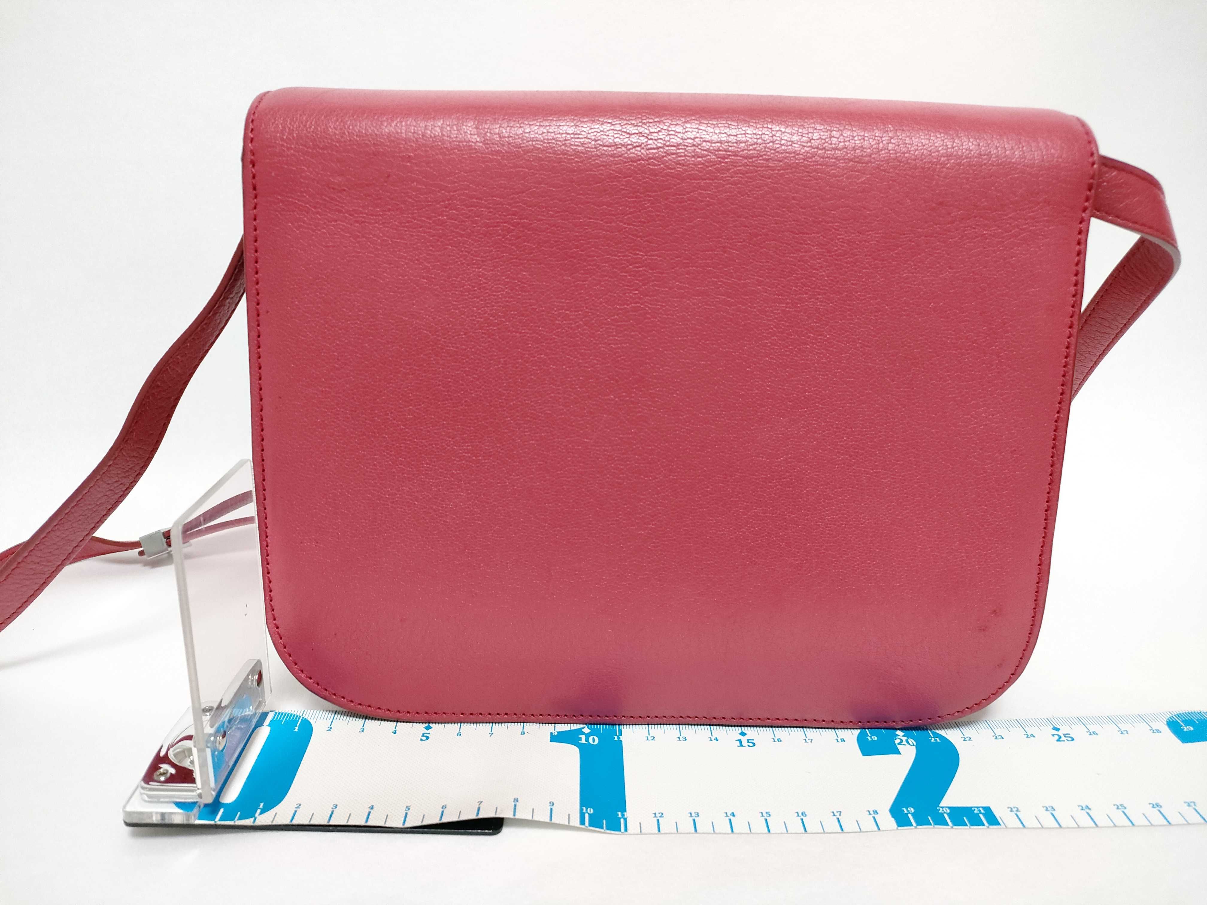 Classic Box Medium Leather Shoulder Bag — view 2