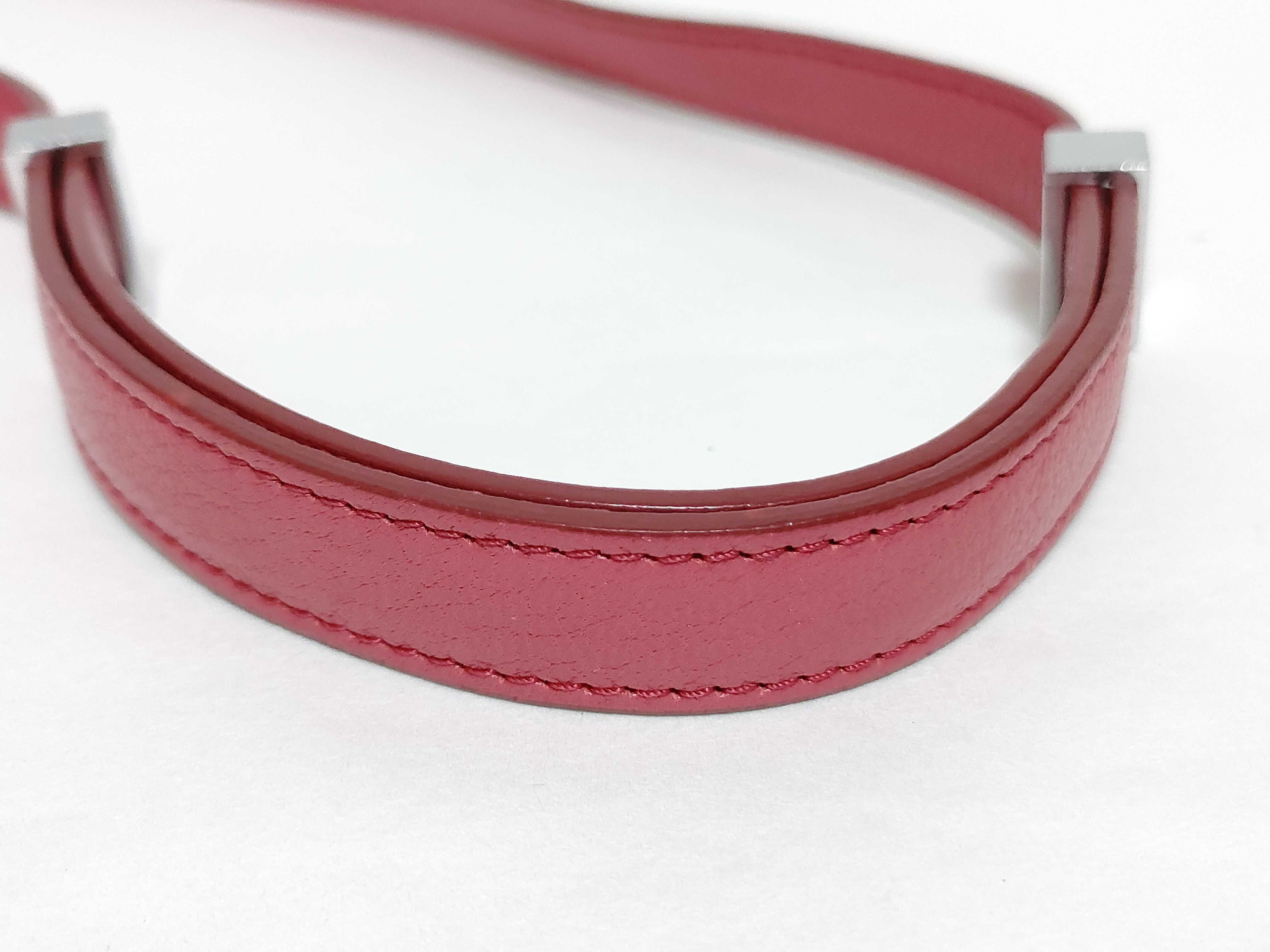 Classic Box Medium Leather Shoulder Bag — view 4