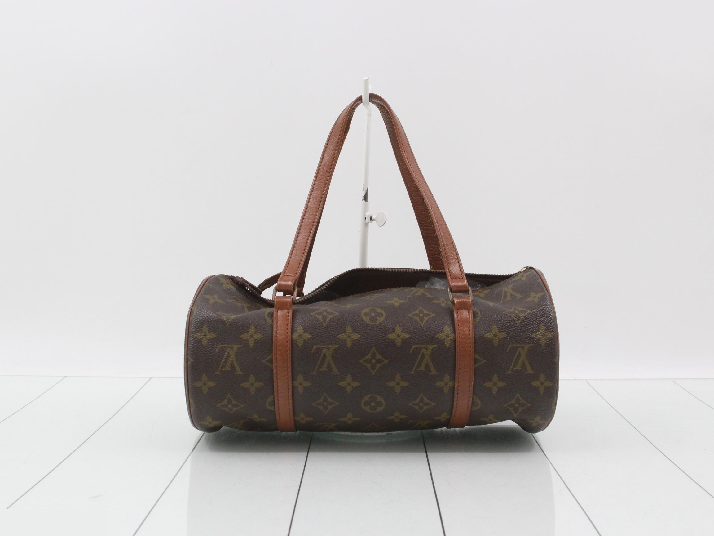 Papillon 30 with pouch — view 2