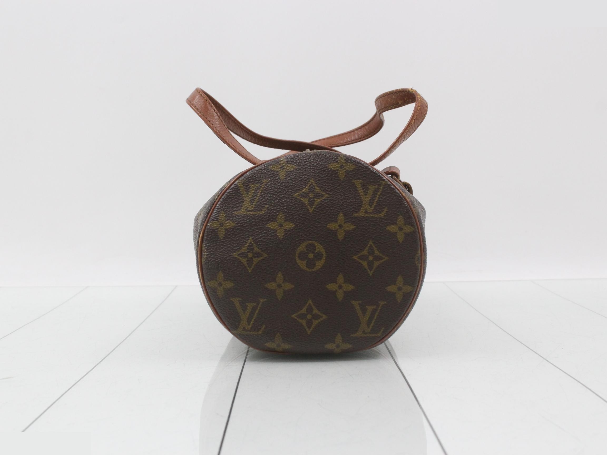 Papillon 30 with pouch — view 3