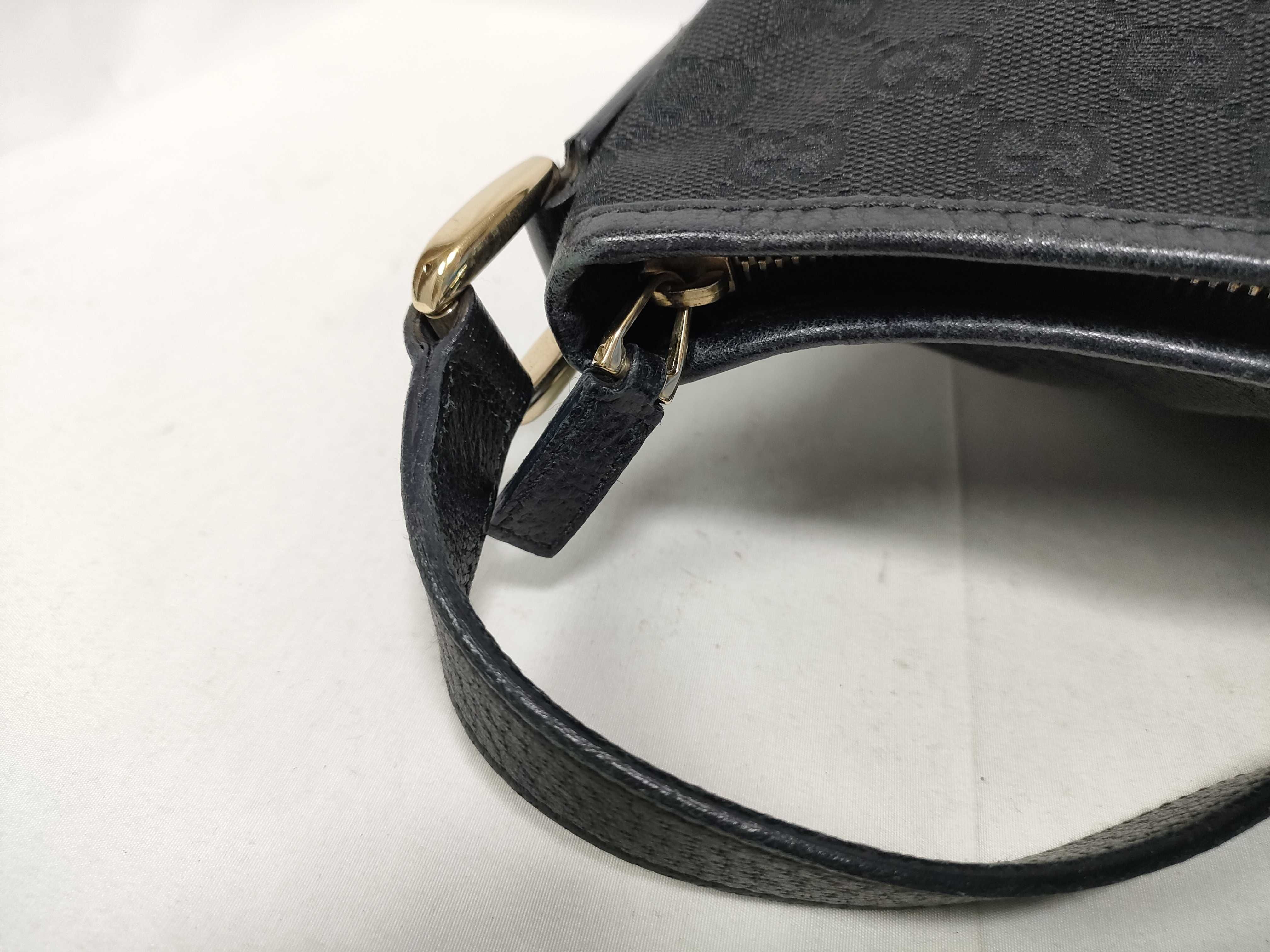 GG Canvas Black Leather Shoulder Bag 131326 — view 11