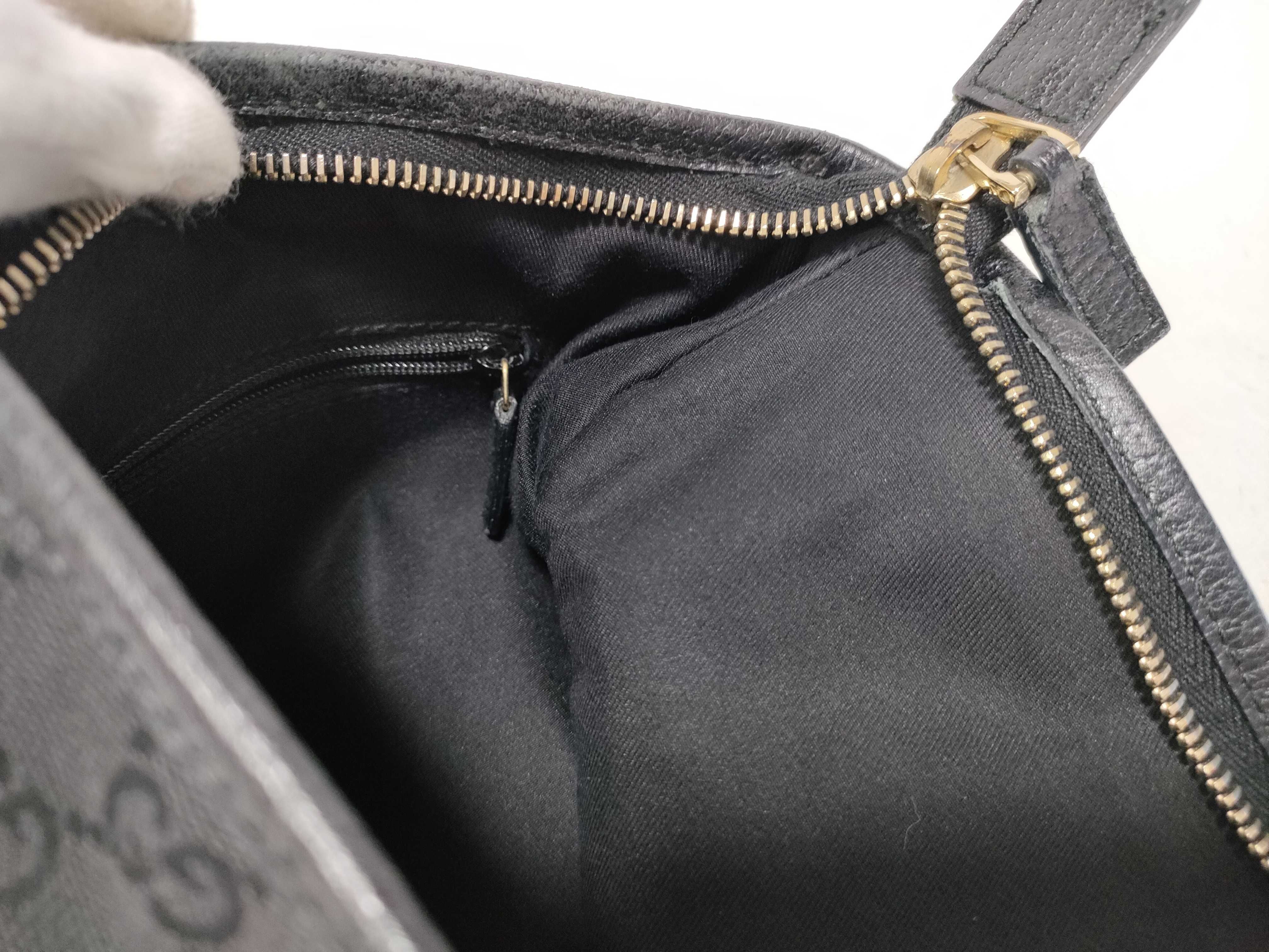GG Canvas Black Leather Shoulder Bag 131326 — view 14