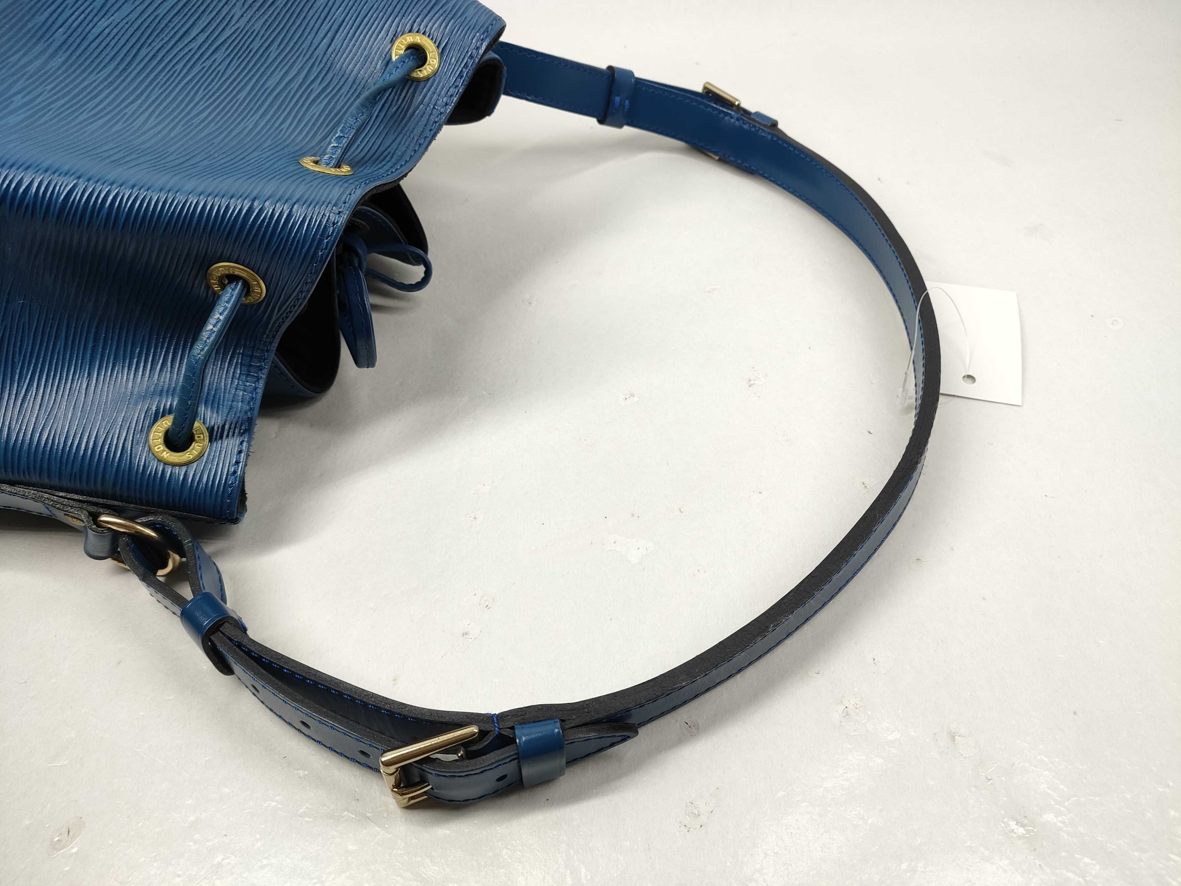 Epi Noé Shoulder Bag — view 7