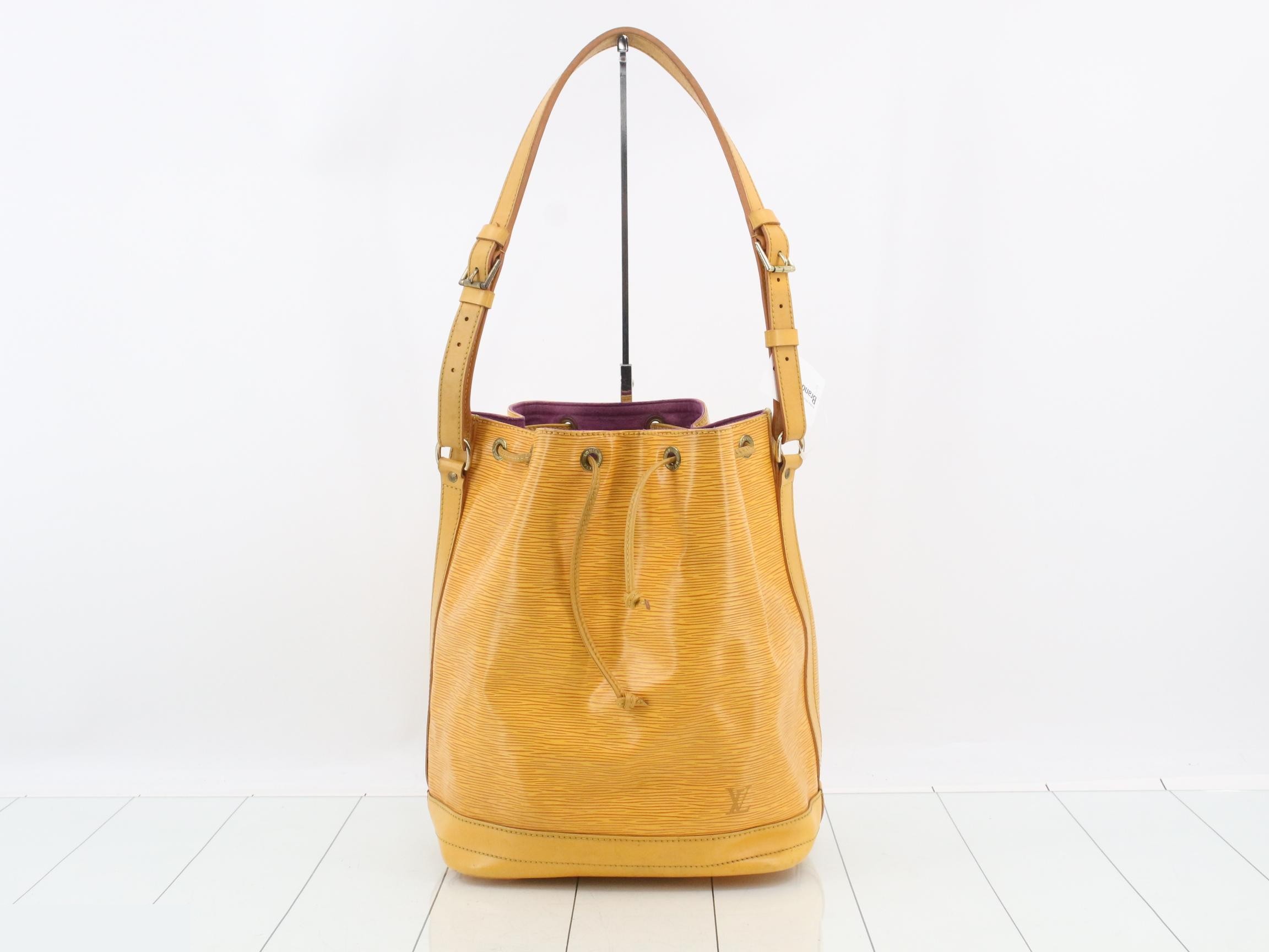 Epi Noe Shoulder Bag, Yellow