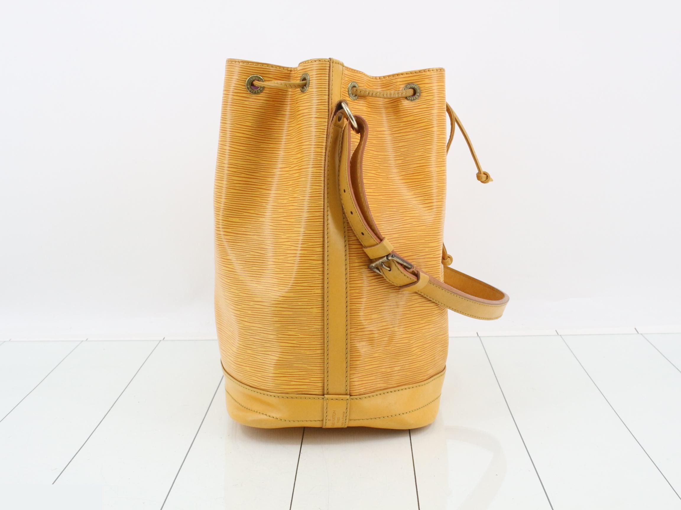 Epi Noe Shoulder Bag, Yellow — view 4