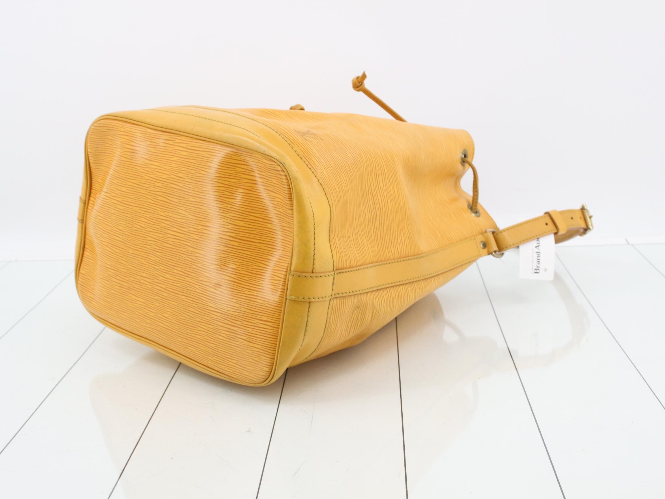 Epi Noe Shoulder Bag, Yellow — view 6