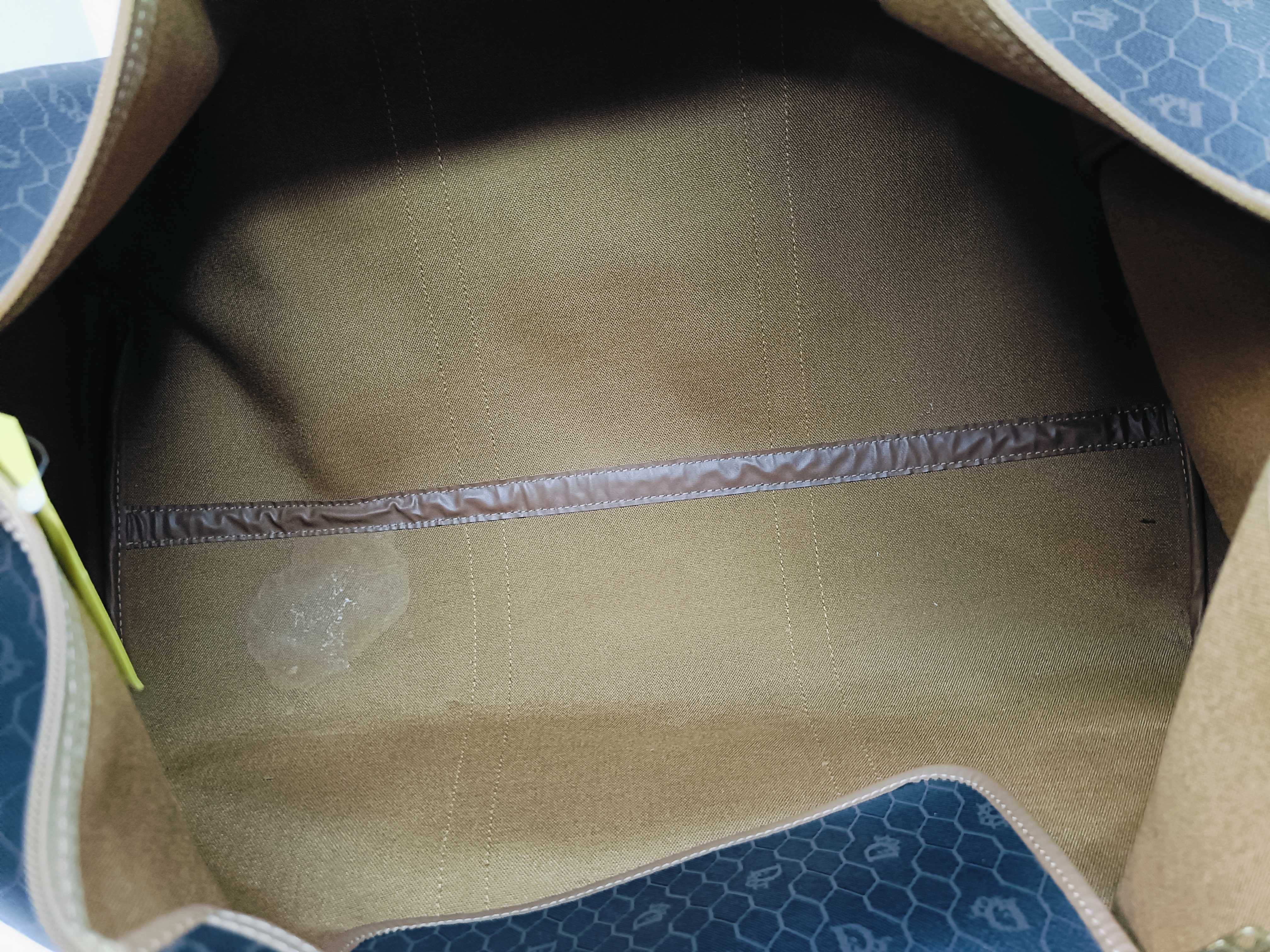 Honeycomb Pattern Boston Bag — view 11
