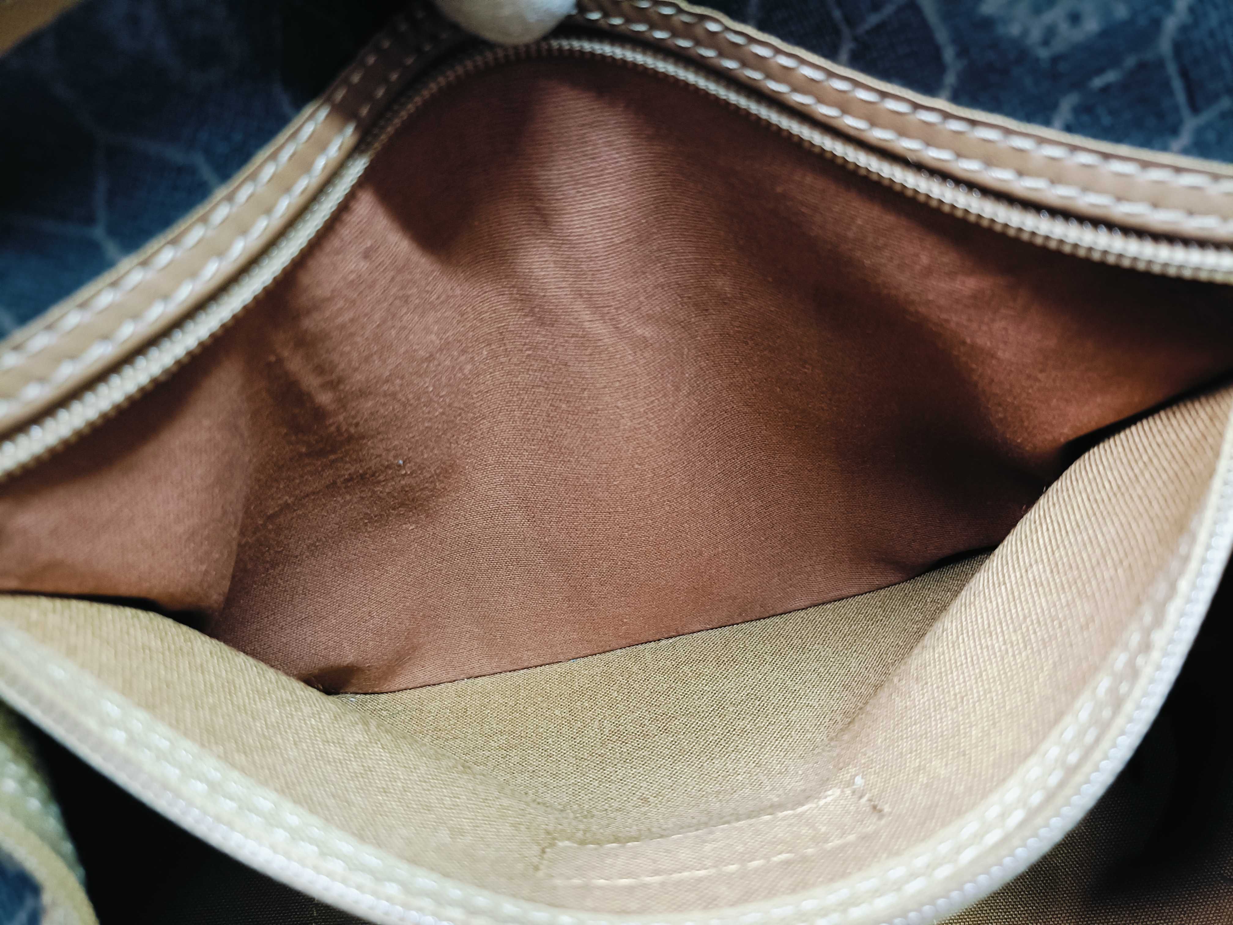 Honeycomb Pattern Boston Bag — view 13