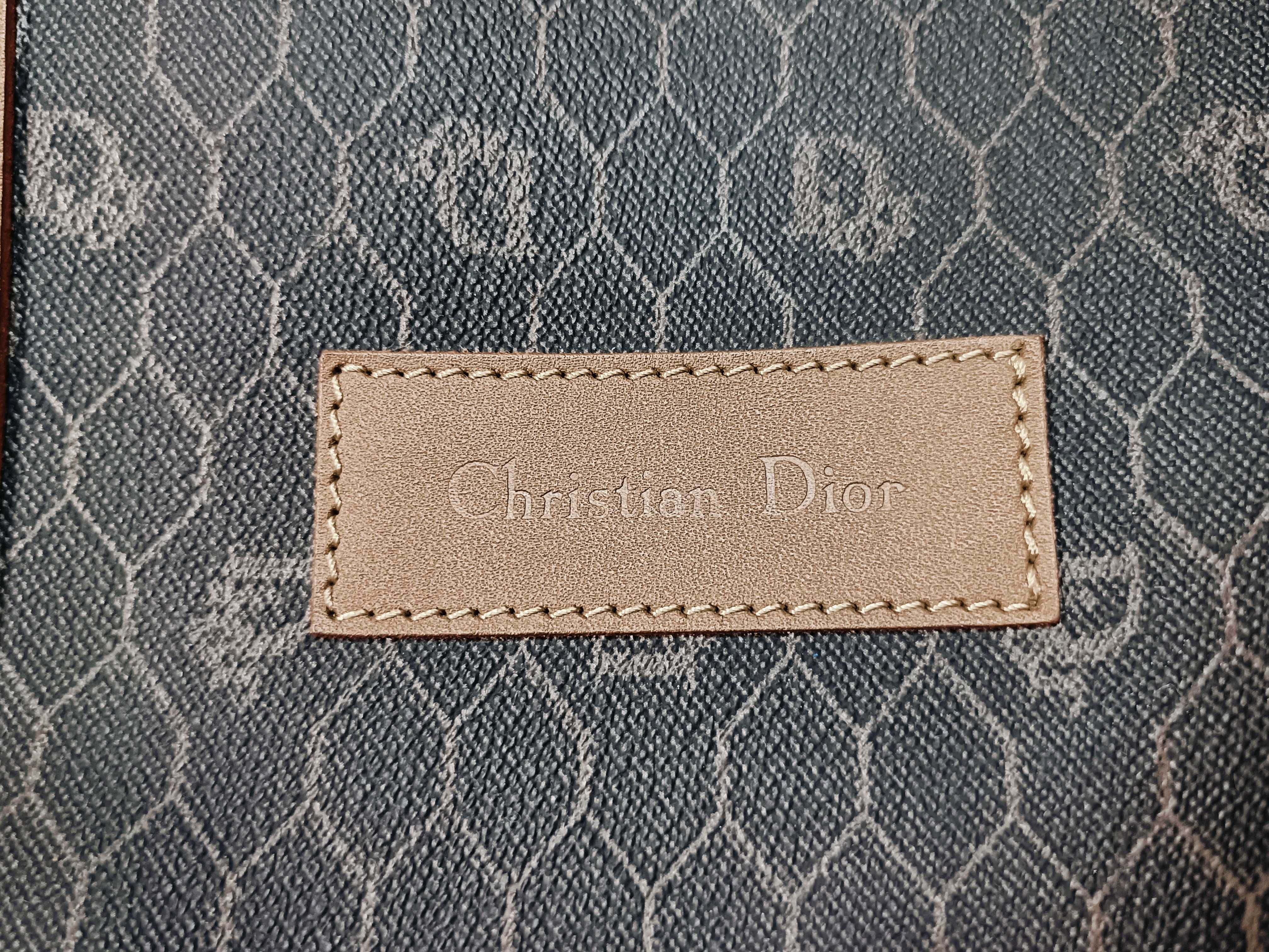 Honeycomb Pattern Boston Bag — view 15