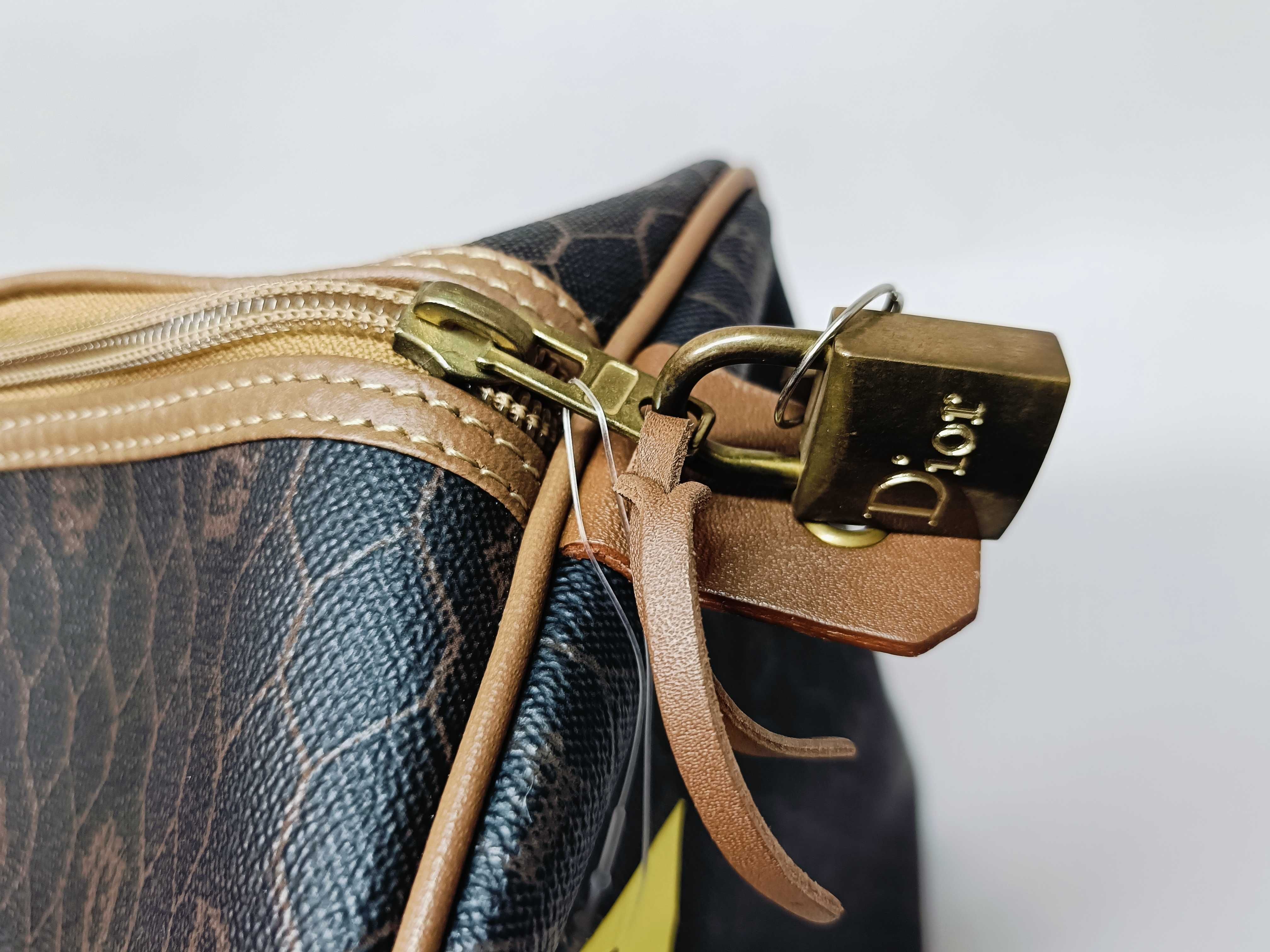 Honeycomb Pattern Boston Bag — view 8