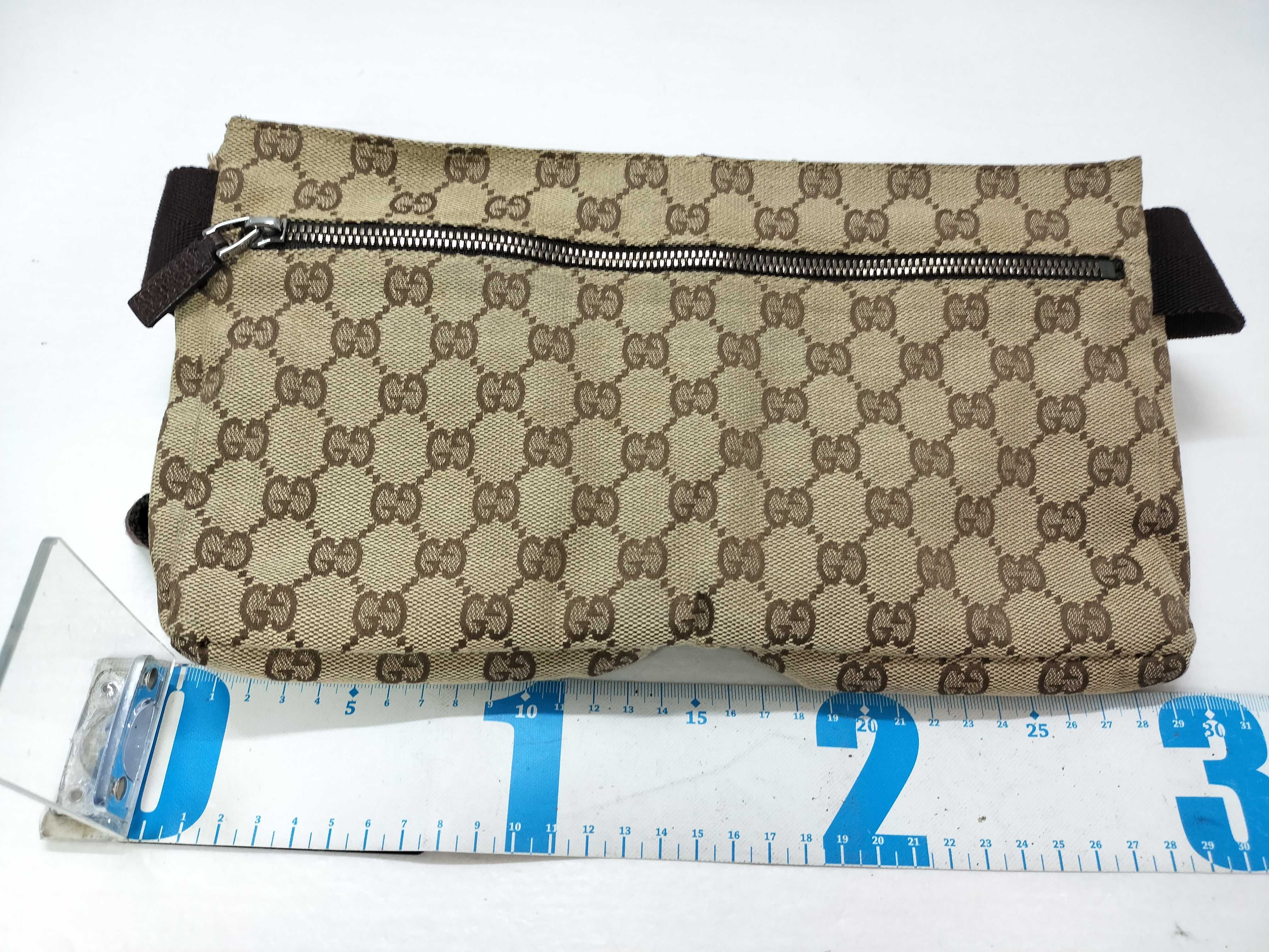GG Canvas Body Bag — view 2