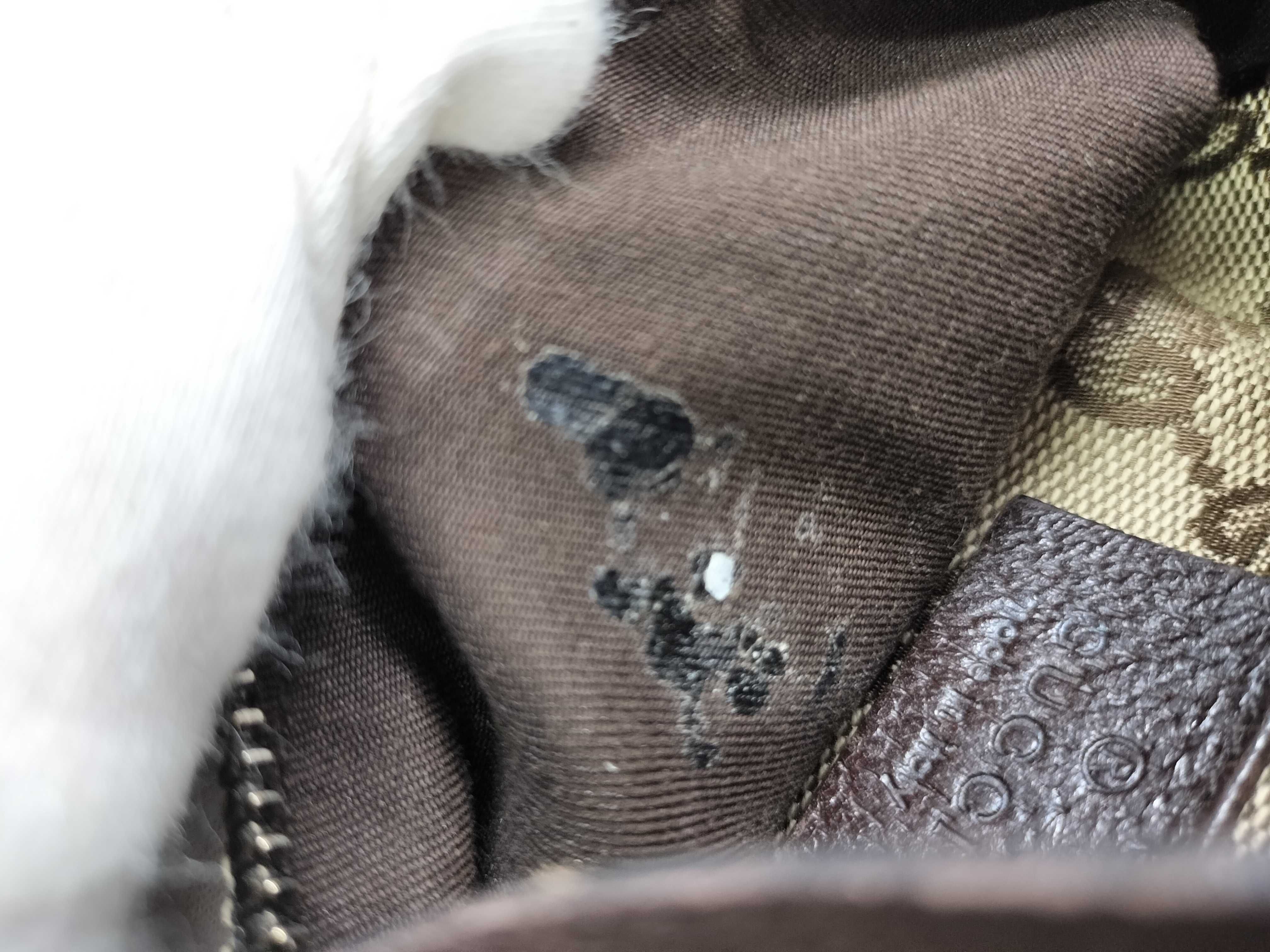 GG Canvas Body Bag — view 11