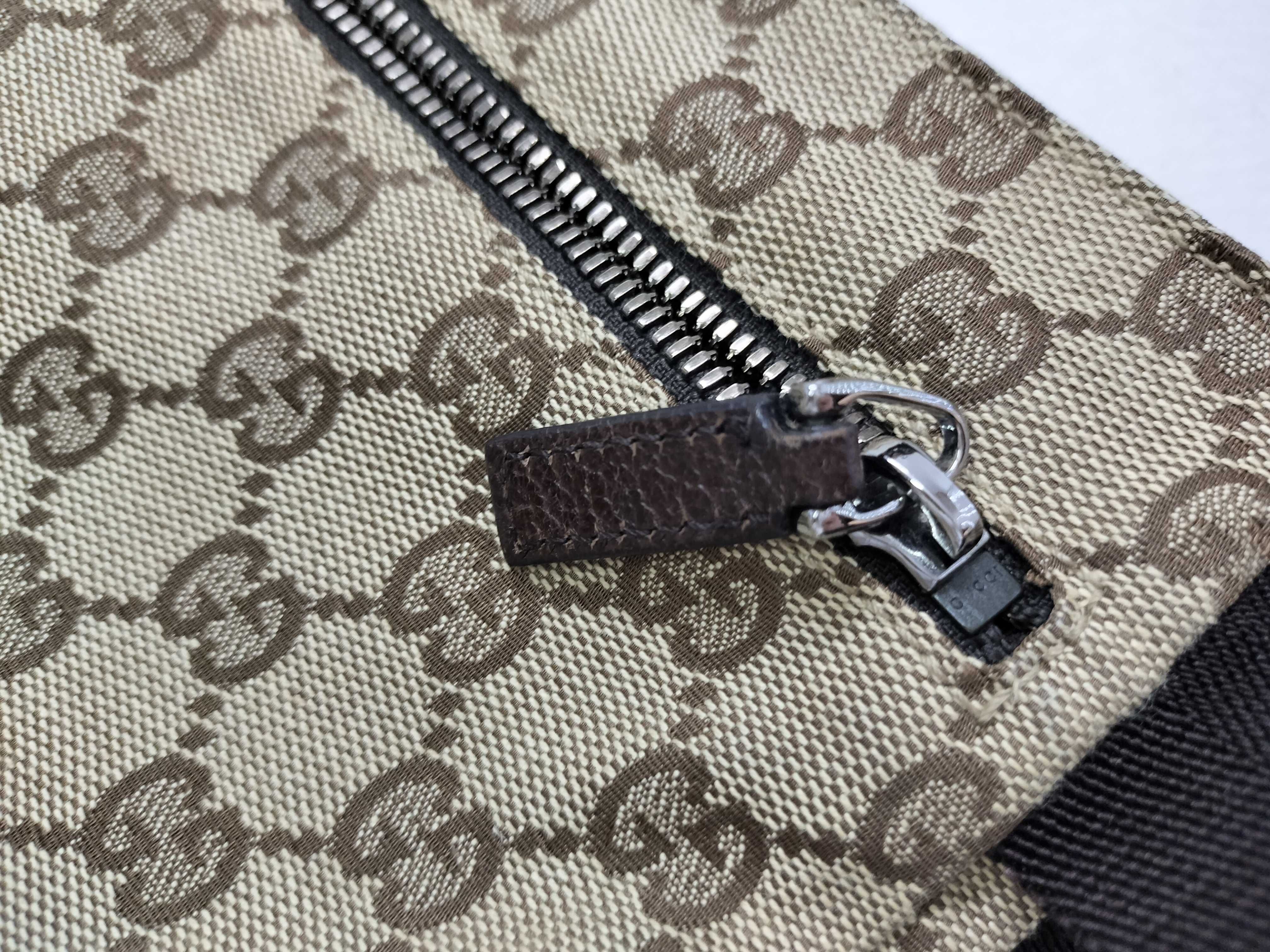 GG Canvas Body Bag — view 13