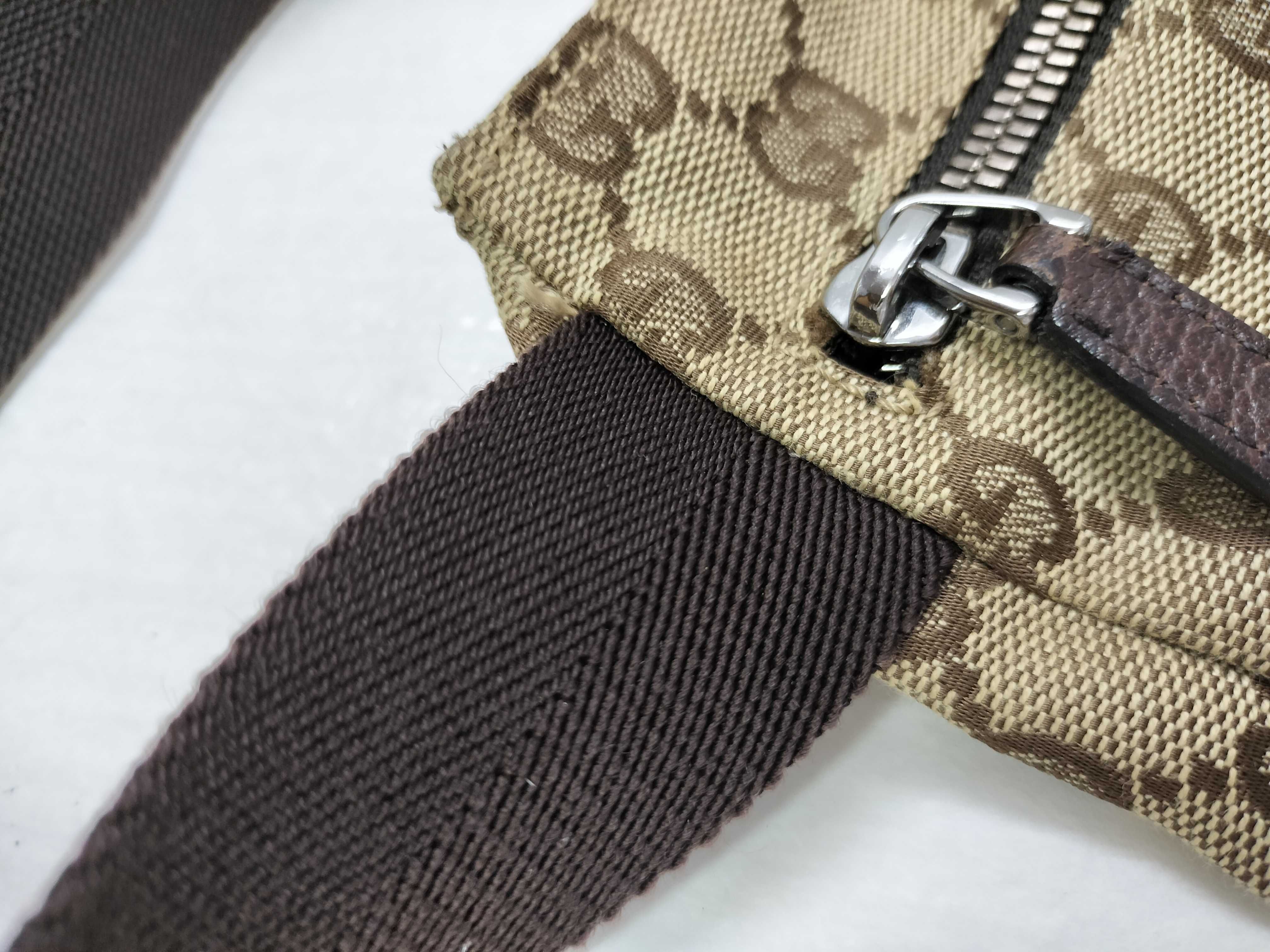 GG Canvas Body Bag — view 5