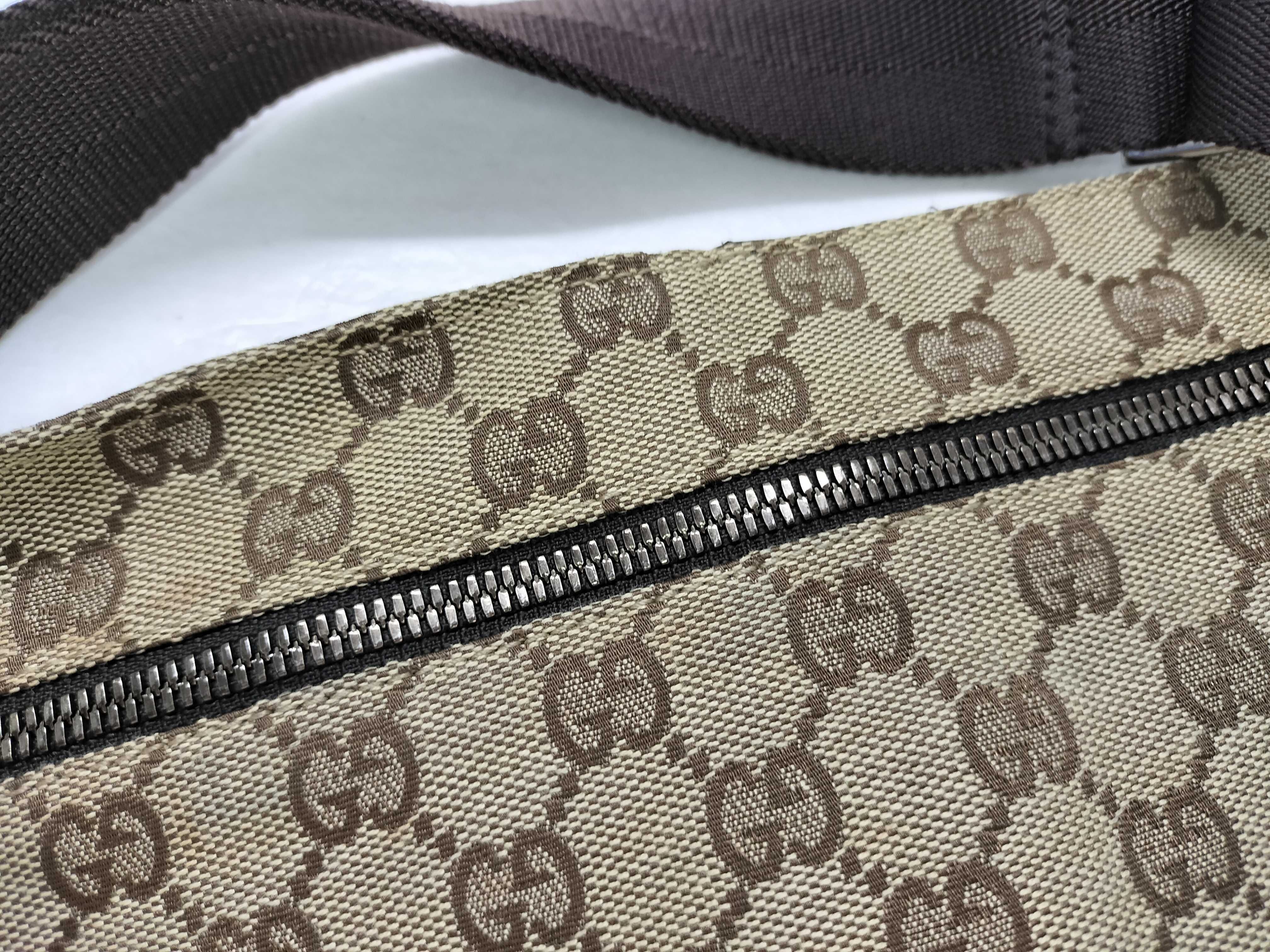 GG Canvas Body Bag — view 6