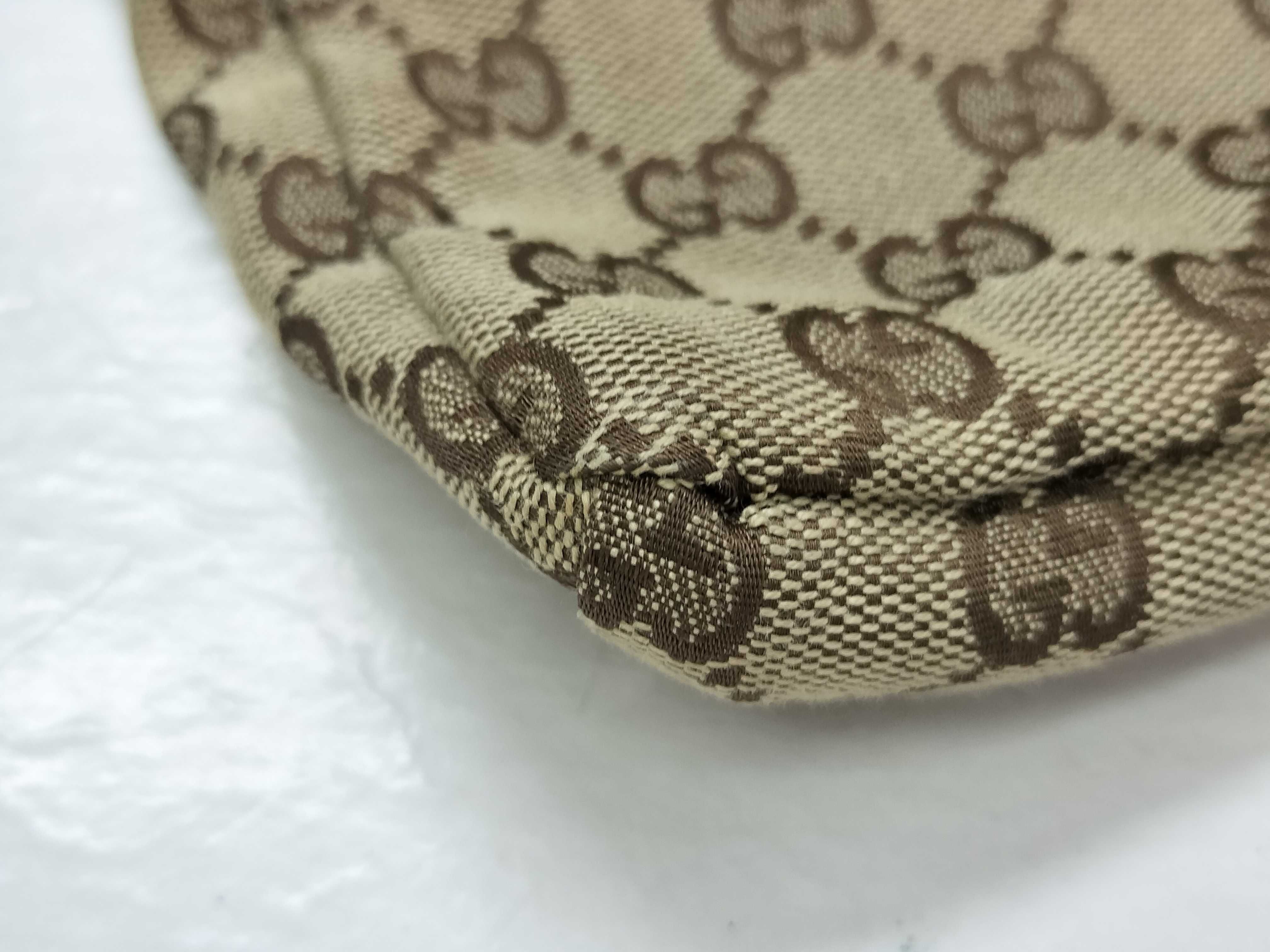 GG Canvas Body Bag — view 7