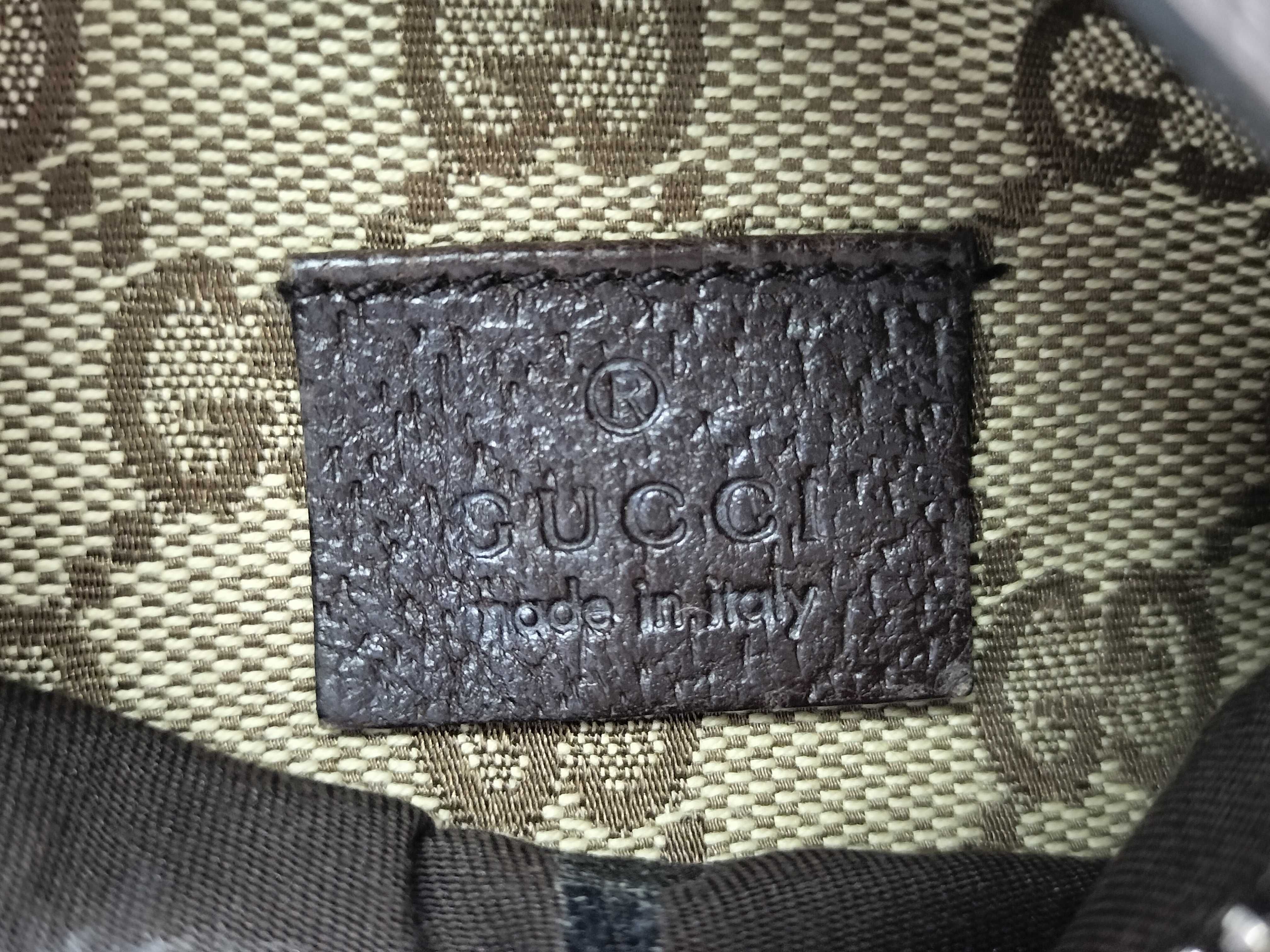 GG Canvas Body Bag — view 9