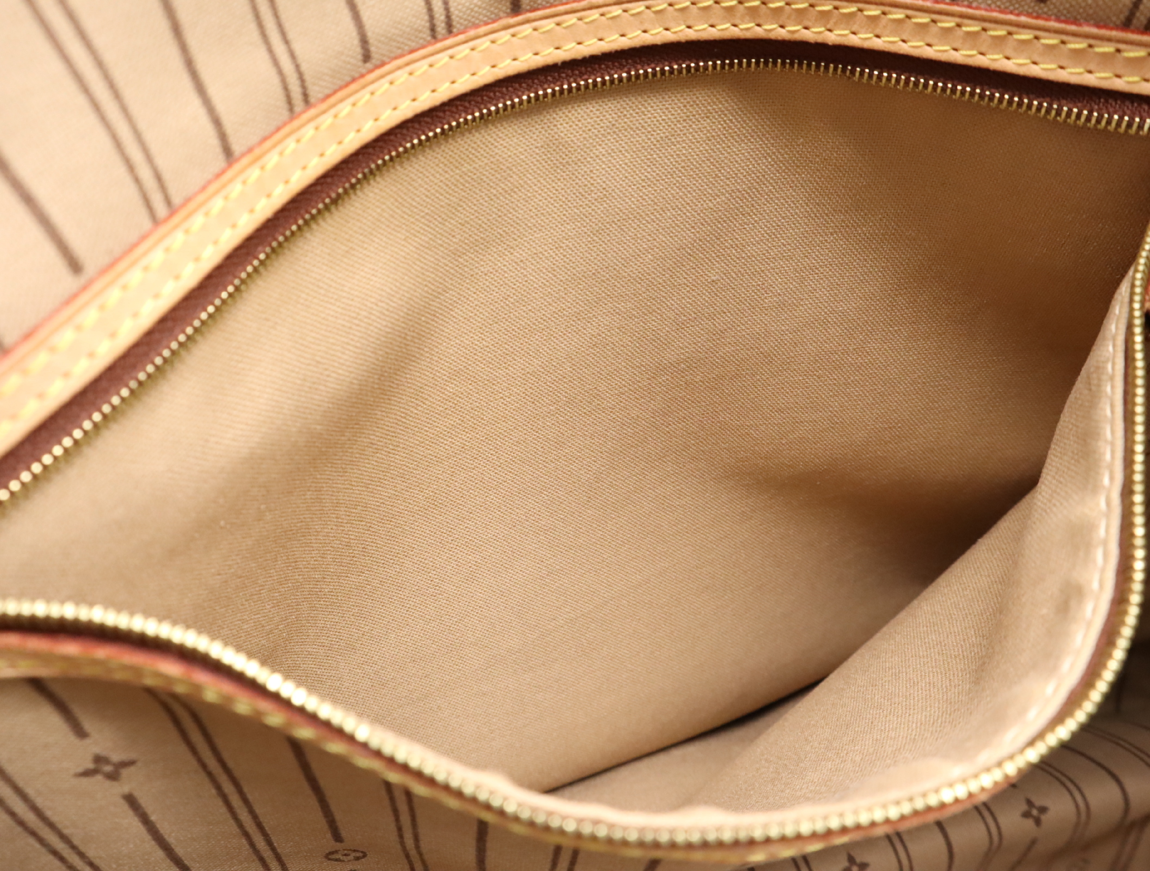 M40354 Monogram Delightful GM Shoulder Bag — view 13