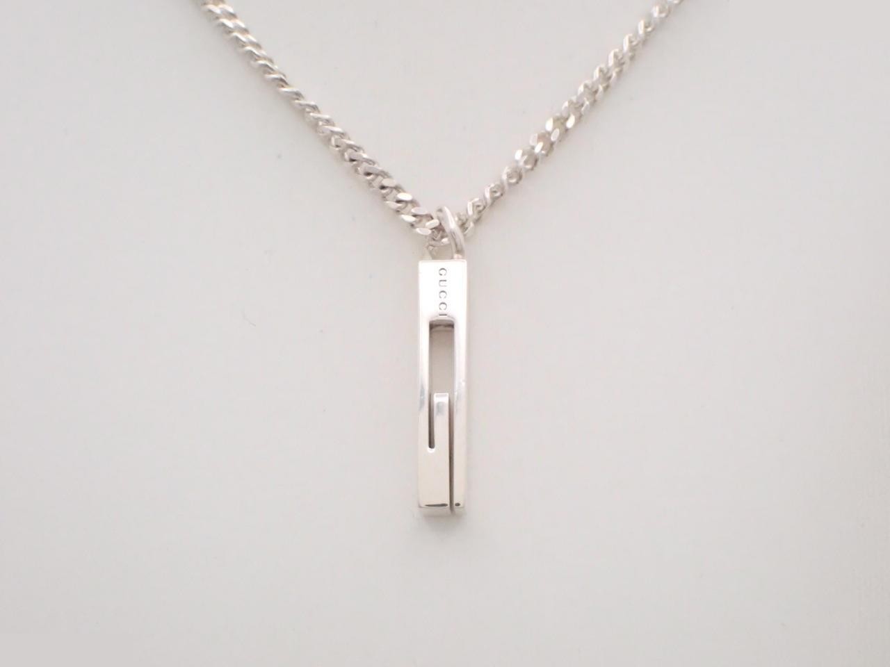 Square-cut Out G bar necklace, 925 sterling silver, 14.2g, chain approximately 50cm.