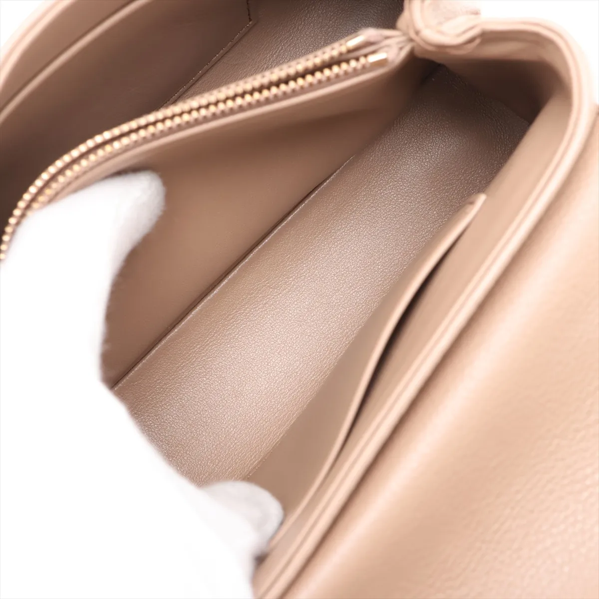 Triomphe Teen Nino Leather 2-Way Handbag, Beige — view 9