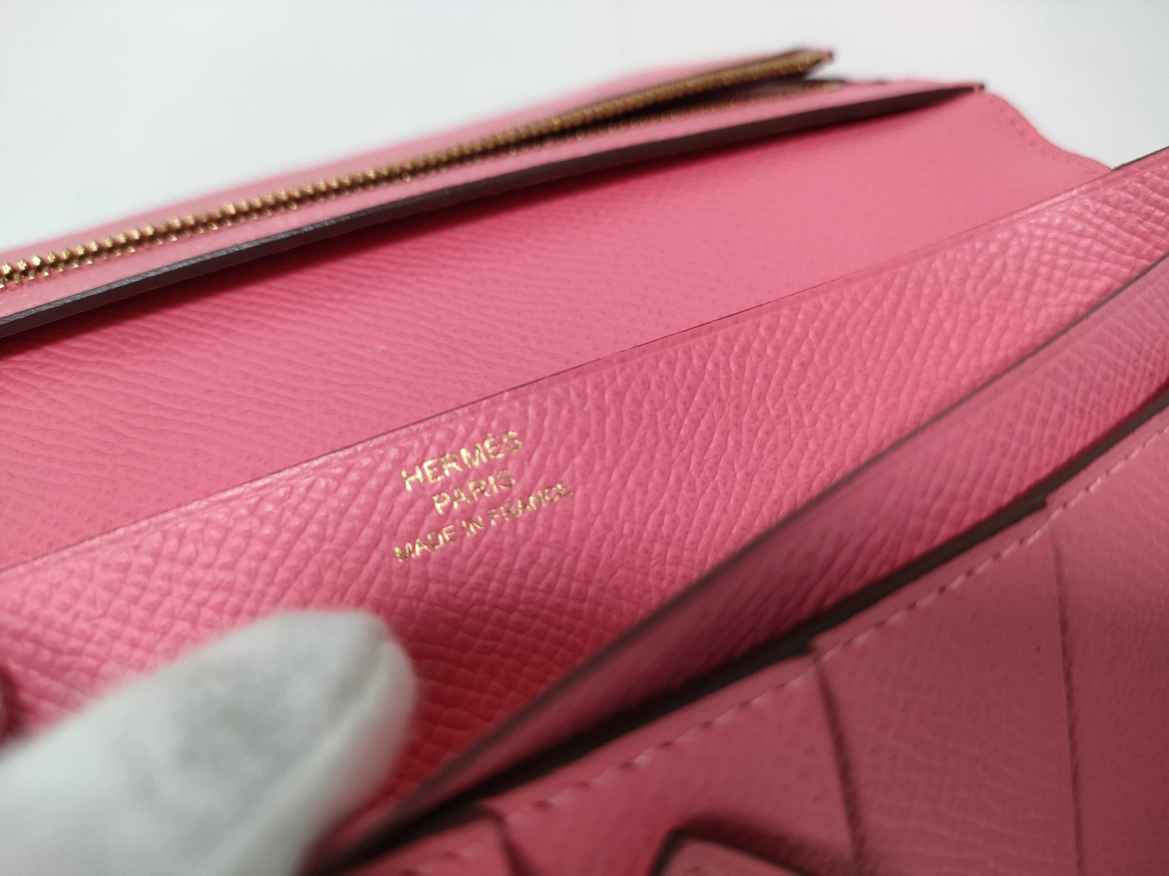 Bearn Soufflé wallet, pink with gold hardware, A stamp. — view 11