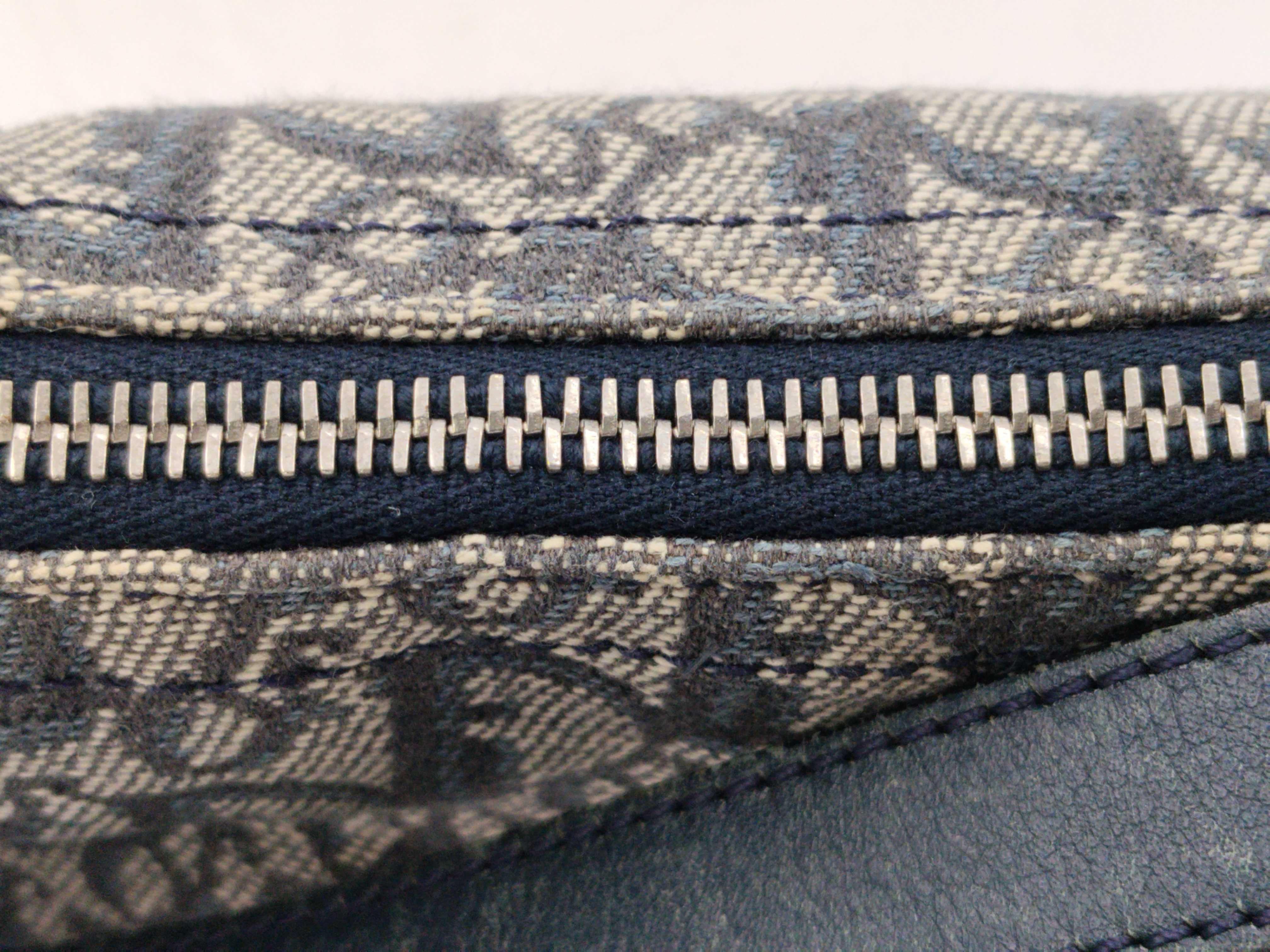 Trotter Shoulder Bag — view 10